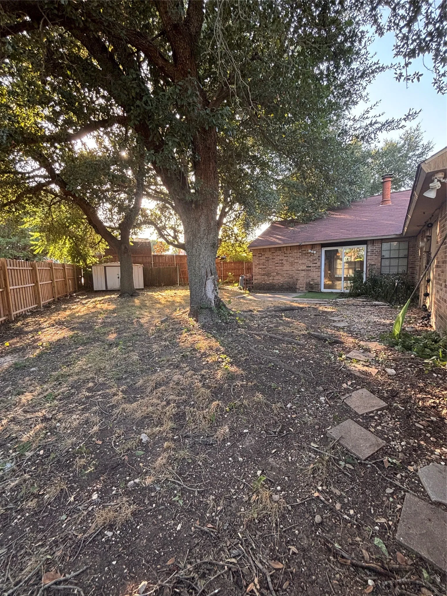 Single Family Residence For Sale in Dallas County , 7402 Red Osier Road, Dallas, Texas 75249, 3 Bedroom, 2 Bathroom, 2 Garage spaces, 1,670 Sqft, built in 1982, mls#21364461, Real Estate Agent in Dallas, Homes For Sale in Dallas county, Homes For Sale in Dallas, Realtor in Dallas Texas, Real Estate Brokerage Independent Realty Texas, Luminita Cordes Realtor