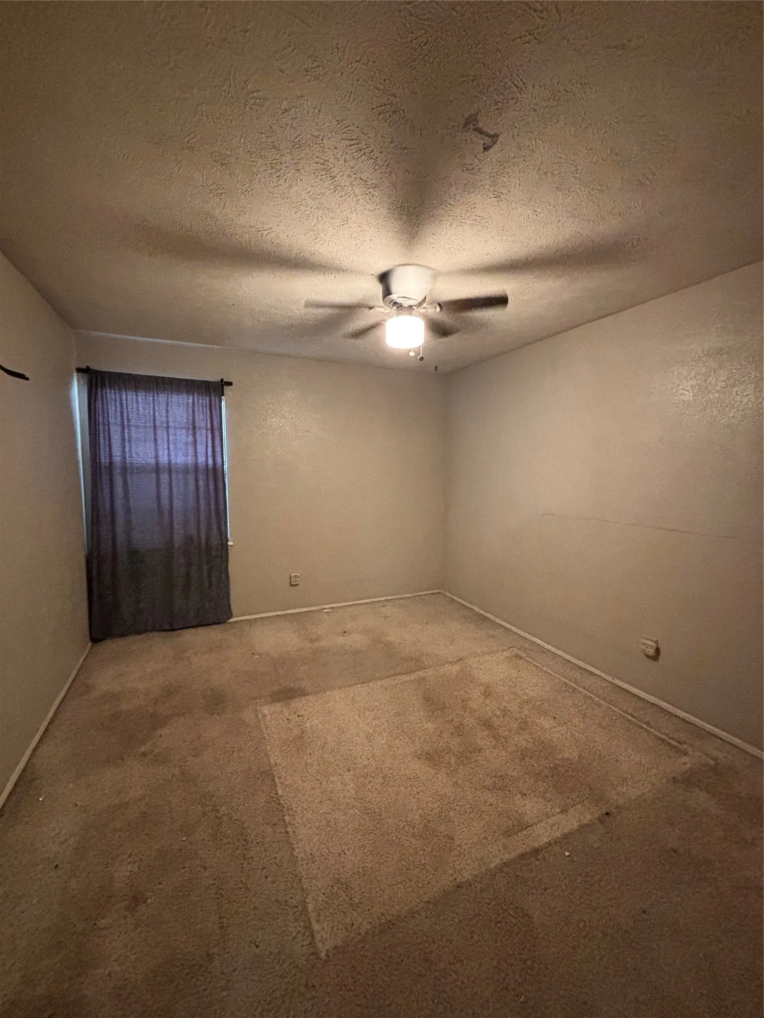 Single Family Residence For Sale in Dallas County , 7402 Red Osier Road, Dallas, Texas 75249, 3 Bedroom, 2 Bathroom, 2 Garage spaces, 1,670 Sqft, built in 1982, mls#21364461, Real Estate Agent in Dallas, Homes For Sale in Dallas county, Homes For Sale in Dallas, Realtor in Dallas Texas, Real Estate Brokerage Independent Realty Texas, Luminita Cordes Realtor