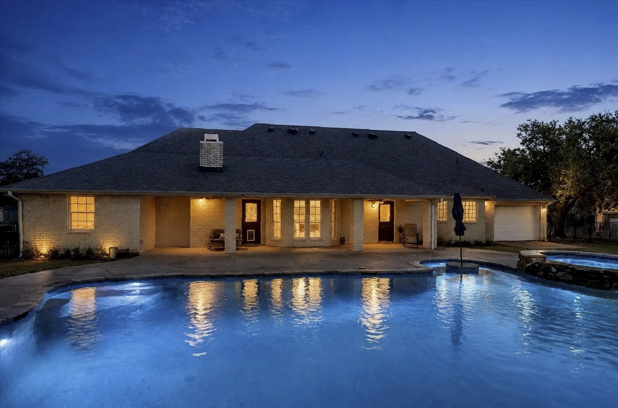 Single Family Residence For Sale in Tarrant County , 3750 Kennedale New Hope Road, Kennedale, Texas 76060, 4 Bedroom, 2 Bathroom, 4 Garage spaces, 2,598 Sqft, built in 1995, mls#21364995, Real Estate Agent in Kennedale, Homes For Sale in Tarrant county, Homes For Sale in Kennedale, Realtor in Kennedale Texas, Real Estate Brokerage Independent Realty Texas, Luminita Cordes Realtor