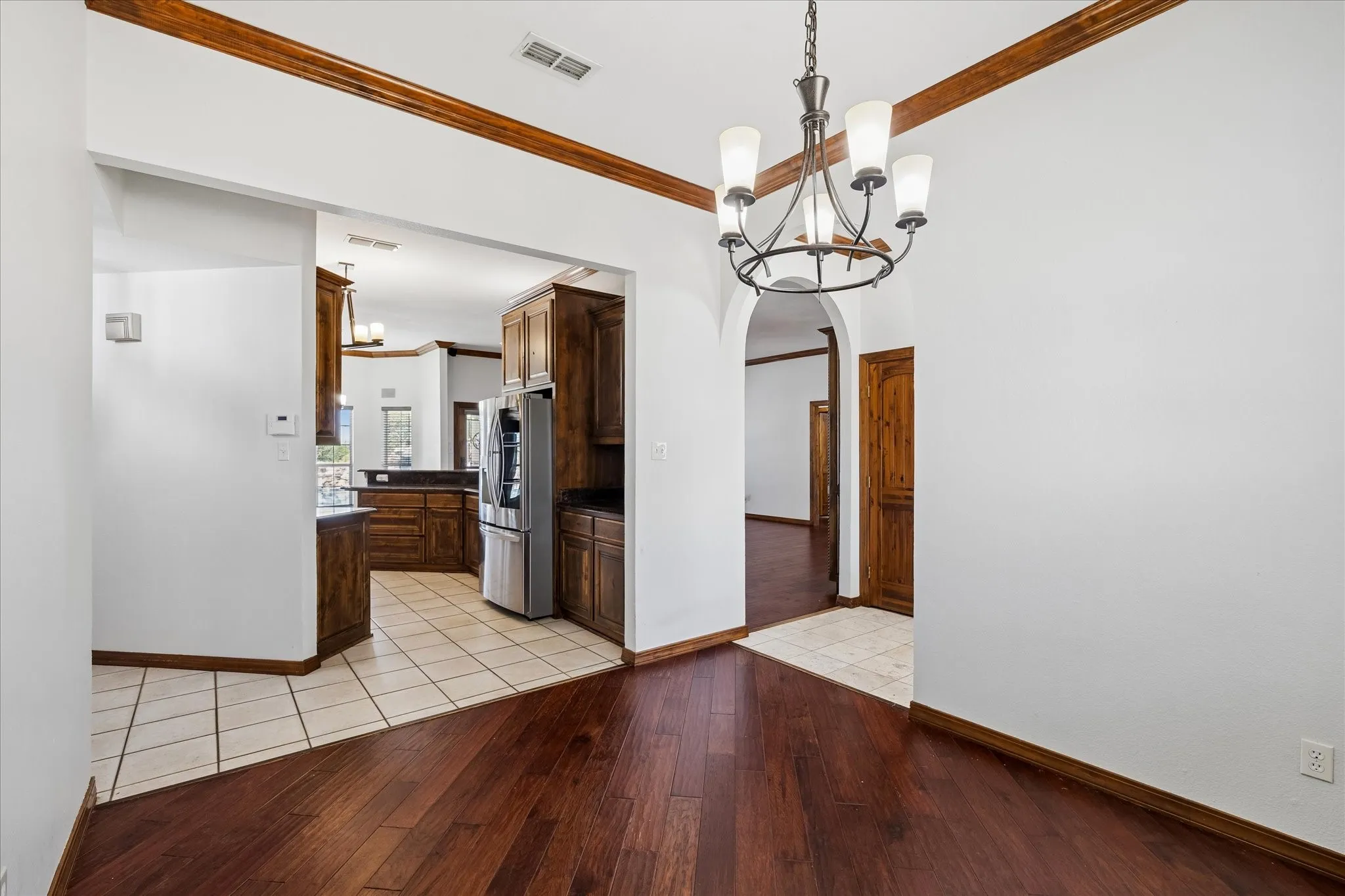 Single Family Residence For Sale in Tarrant County , 3750 Kennedale New Hope Road, Kennedale, Texas 76060, 4 Bedroom, 2 Bathroom, 4 Garage spaces, 2,598 Sqft, built in 1995, mls#21364995, Real Estate Agent in Kennedale, Homes For Sale in Tarrant county, Homes For Sale in Kennedale, Realtor in Kennedale Texas, Real Estate Brokerage Independent Realty Texas, Luminita Cordes Realtor