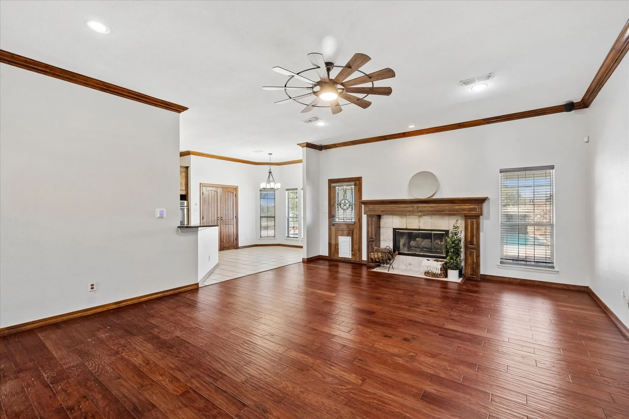 Single Family Residence For Sale in Tarrant County , 3750 Kennedale New Hope Road, Kennedale, Texas 76060, 4 Bedroom, 2 Bathroom, 4 Garage spaces, 2,598 Sqft, built in 1995, mls#21364995, Real Estate Agent in Kennedale, Homes For Sale in Tarrant county, Homes For Sale in Kennedale, Realtor in Kennedale Texas, Real Estate Brokerage Independent Realty Texas, Luminita Cordes Realtor