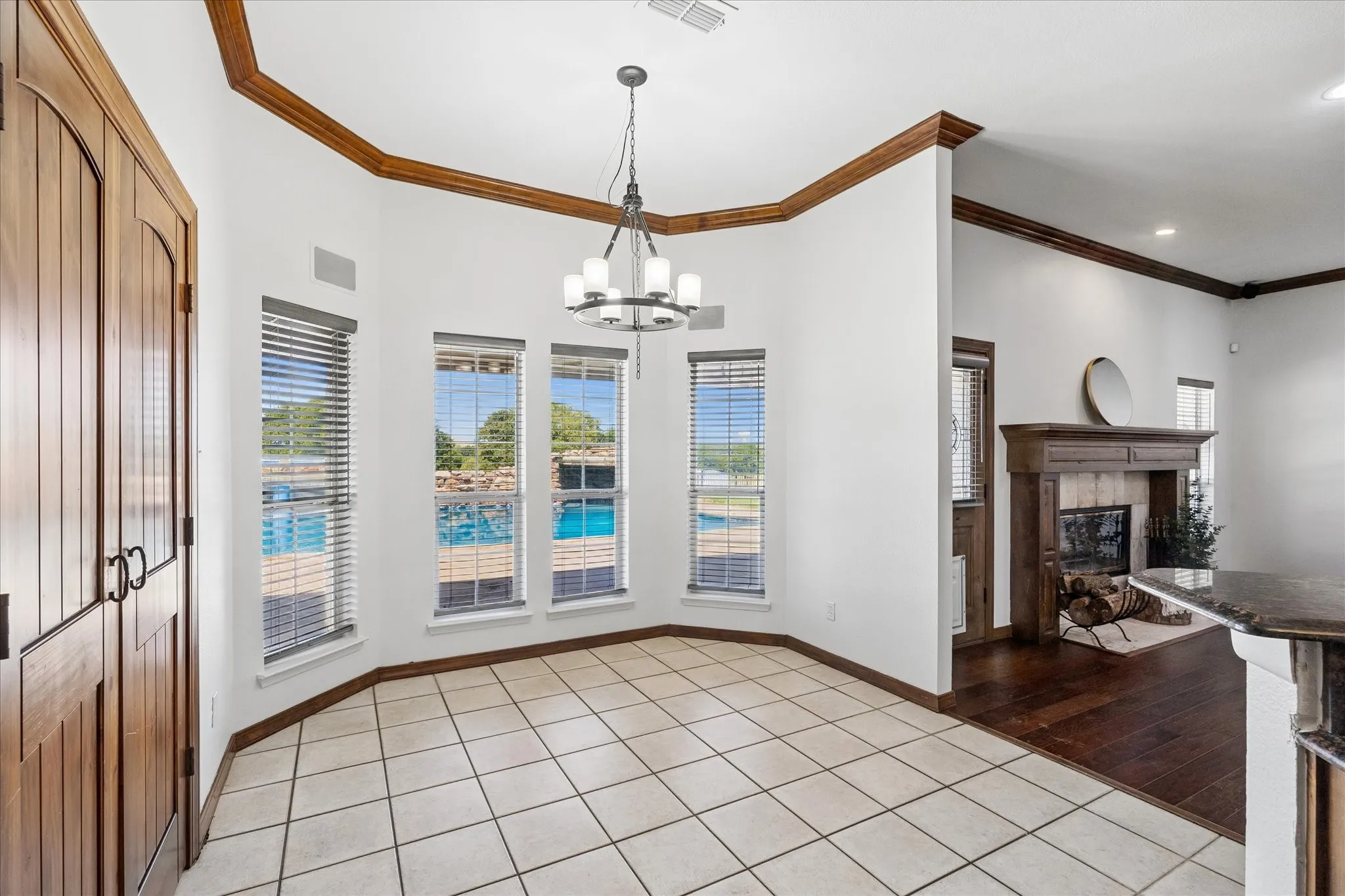 Single Family Residence For Sale in Tarrant County , 3750 Kennedale New Hope Road, Kennedale, Texas 76060, 4 Bedroom, 2 Bathroom, 4 Garage spaces, 2,598 Sqft, built in 1995, mls#21364995, Real Estate Agent in Kennedale, Homes For Sale in Tarrant county, Homes For Sale in Kennedale, Realtor in Kennedale Texas, Real Estate Brokerage Independent Realty Texas, Luminita Cordes Realtor