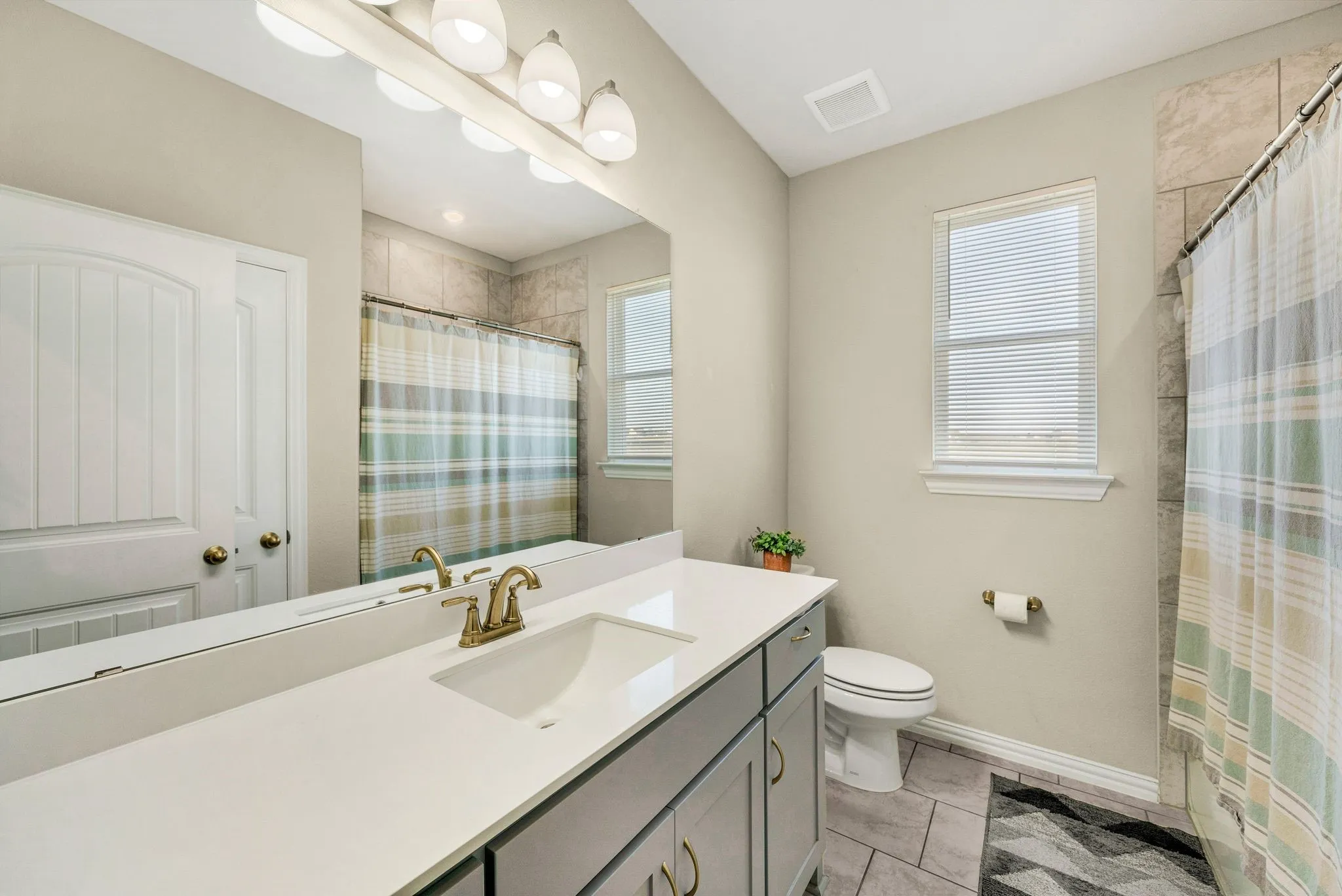 Single Family Residence For Sale in Wise County , 107 Red Cliff Court, Rhome, Texas 76078, 4 Bedroom, 2 Bathroom, 2 Garage spaces, 2,229 Sqft, built in 2023, mls#21357412, Real Estate Agent in Rhome, Homes For Sale in Wise county, Homes For Sale in Rhome, Realtor in Rhome Texas, Real Estate Brokerage Independent Realty Texas, Luminita Cordes Realtor
