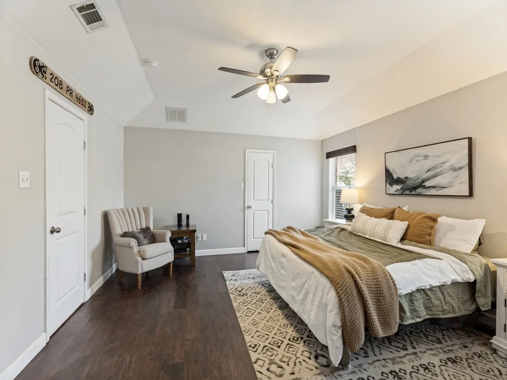 Single Family Residence For Sale in Tarrant County , 420 Marsha Street, Saginaw, Texas 76179, 3 Bedroom, 2 Bathroom, 2 Garage spaces, 1,633 Sqft, built in 2003, mls#21365710, Real Estate Agent in Saginaw, Homes For Sale in Tarrant county, Homes For Sale in Saginaw, Realtor in Saginaw Texas, Real Estate Brokerage Independent Realty Texas, Luminita Cordes Realtor