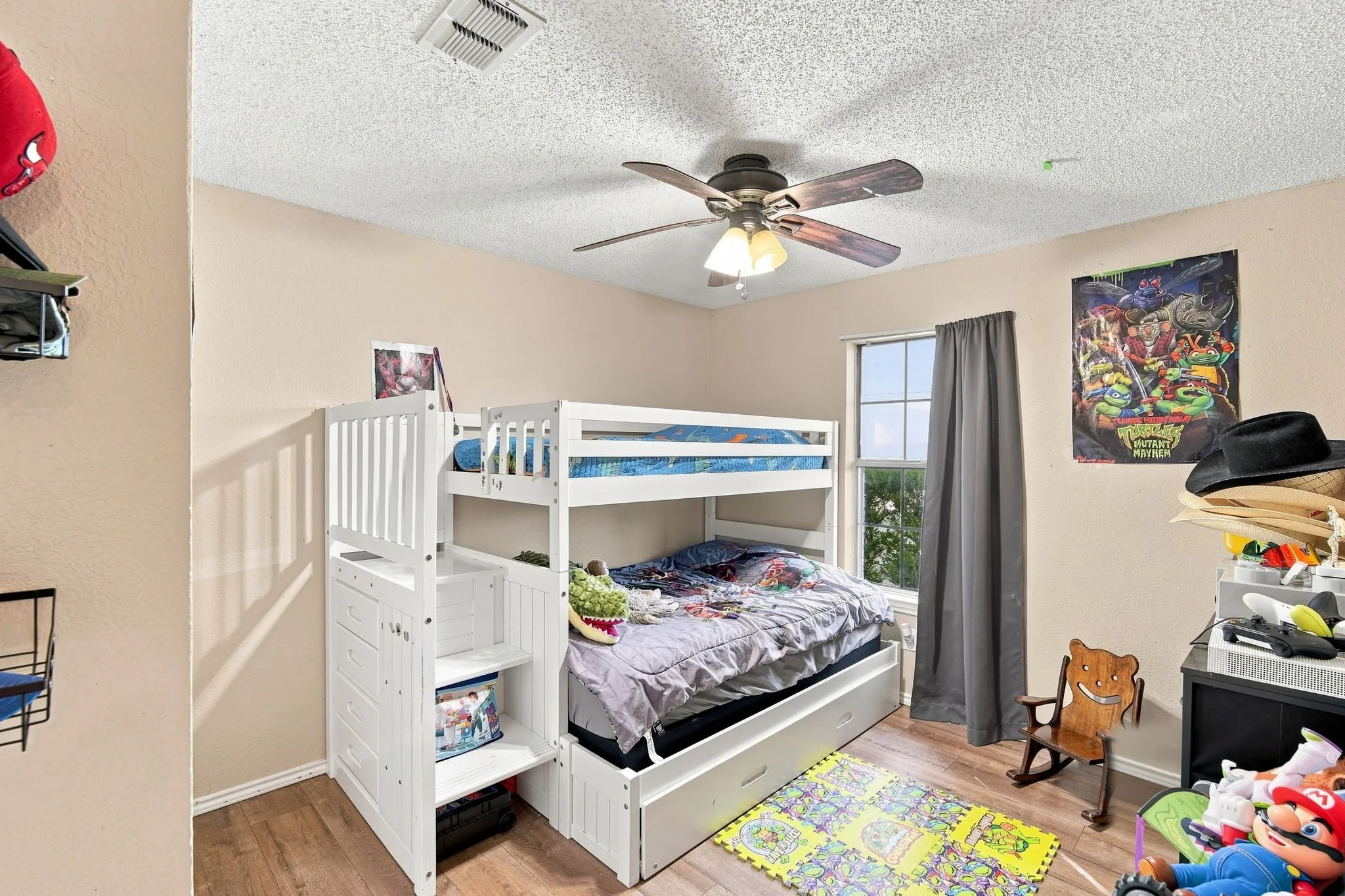 Single Family Residence For Sale in Ellis County , 115 Solon Road, Waxahachie, Texas 75165, 3 Bedroom, 2 Bathroom, Garage spaces, 1,125 Sqft, built in 1986, mls#21365706, Real Estate Agent in Waxahachie, Homes For Sale in Ellis county, Homes For Sale in Waxahachie, Realtor in Waxahachie Texas, Real Estate Brokerage Independent Realty Texas, Luminita Cordes Realtor