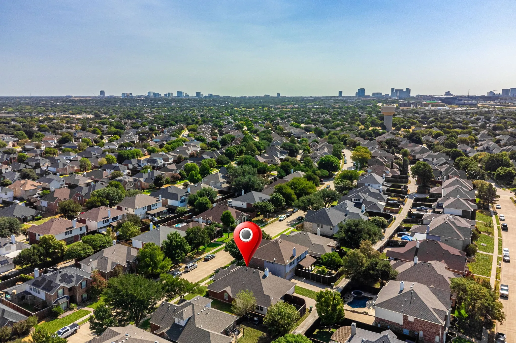 Single Family Residence For Sale in Denton County , 5533 Glenview Lane, The Colony, Texas 75056, 4 Bedroom, 2 Bathroom, 2 Garage spaces, 2,678 Sqft, built in 2001, mls#21364480, Real Estate Agent in The Colony, Homes For Sale in Denton county, Homes For Sale in The Colony, Realtor in The Colony Texas, Real Estate Brokerage Independent Realty Texas, Luminita Cordes Realtor