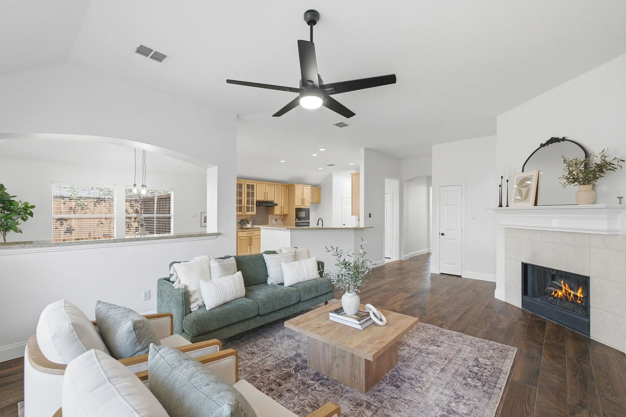 Single Family Residence For Sale in Denton County , 5533 Glenview Lane, The Colony, Texas 75056, 4 Bedroom, 2 Bathroom, 2 Garage spaces, 2,678 Sqft, built in 2001, mls#21364480, Real Estate Agent in The Colony, Homes For Sale in Denton county, Homes For Sale in The Colony, Realtor in The Colony Texas, Real Estate Brokerage Independent Realty Texas, Luminita Cordes Realtor