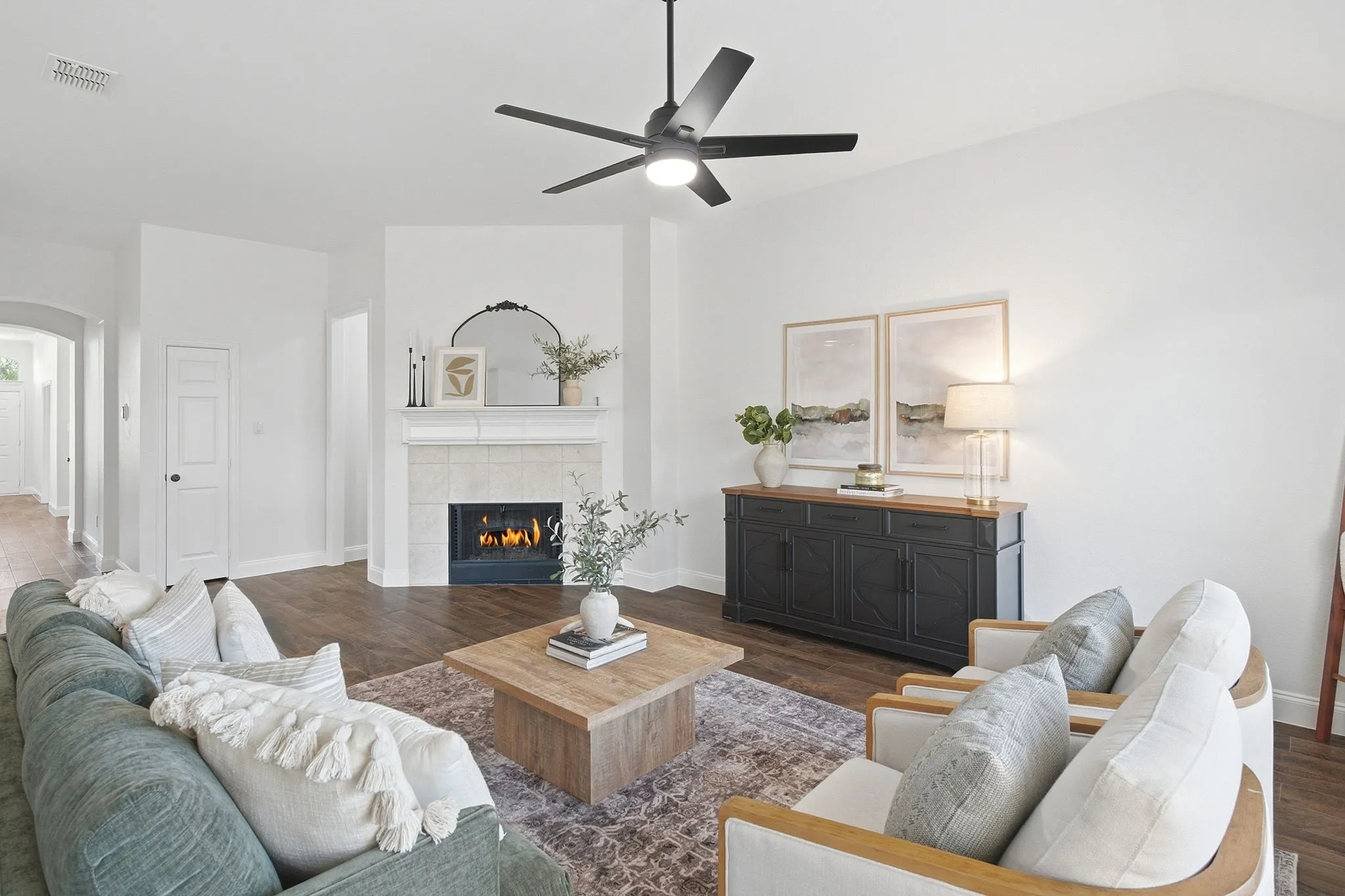 Single Family Residence For Sale in Denton County , 5533 Glenview Lane, The Colony, Texas 75056, 4 Bedroom, 2 Bathroom, 2 Garage spaces, 2,678 Sqft, built in 2001, mls#21364480, Real Estate Agent in The Colony, Homes For Sale in Denton county, Homes For Sale in The Colony, Realtor in The Colony Texas, Real Estate Brokerage Independent Realty Texas, Luminita Cordes Realtor
