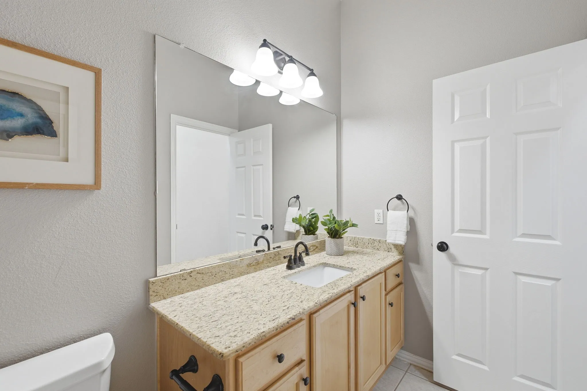 Single Family Residence For Sale in Denton County , 5533 Glenview Lane, The Colony, Texas 75056, 4 Bedroom, 2 Bathroom, 2 Garage spaces, 2,678 Sqft, built in 2001, mls#21364480, Real Estate Agent in The Colony, Homes For Sale in Denton county, Homes For Sale in The Colony, Realtor in The Colony Texas, Real Estate Brokerage Independent Realty Texas, Luminita Cordes Realtor