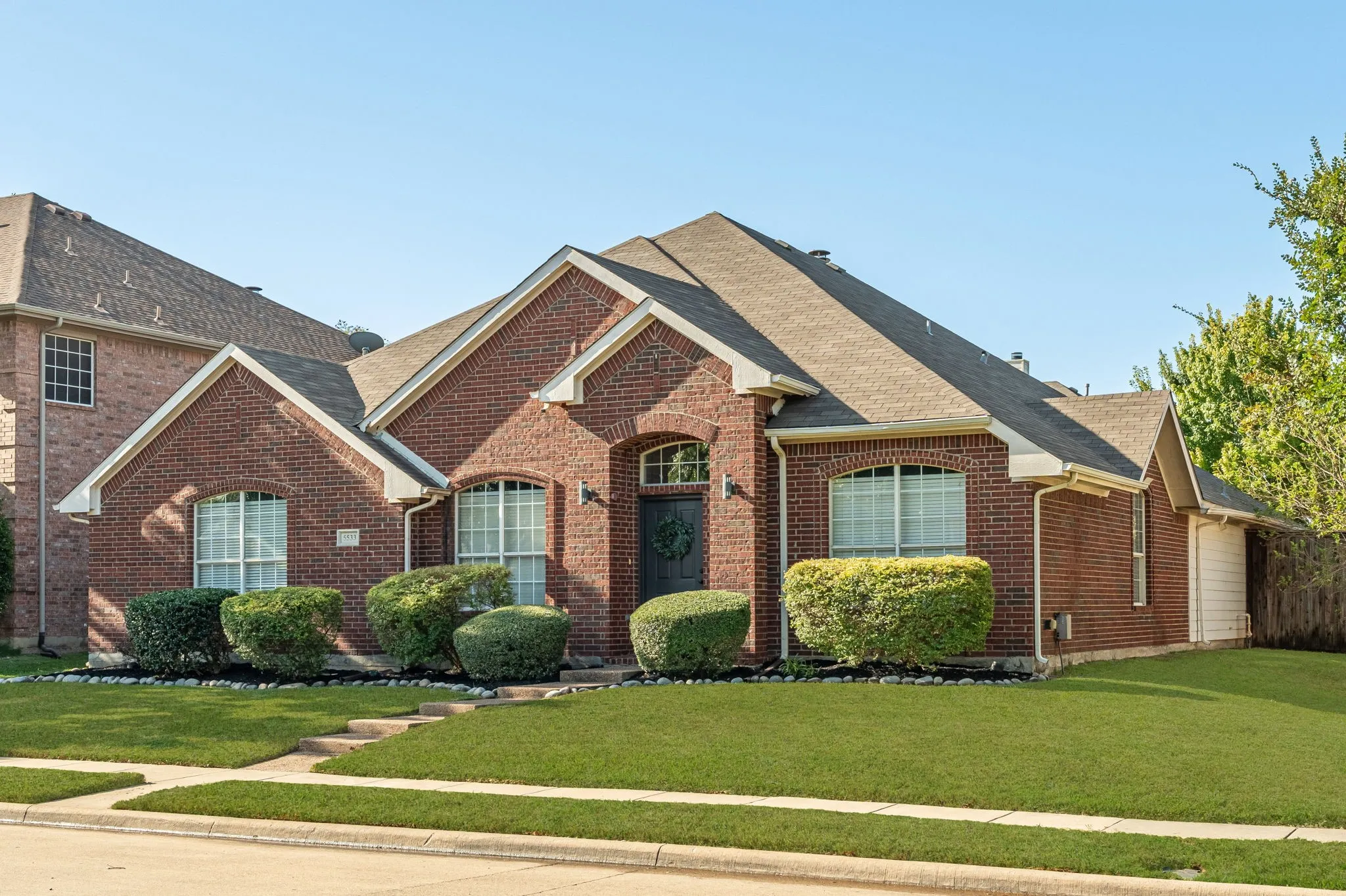 Single Family Residence For Sale in Denton County , 5533 Glenview Lane, The Colony, Texas 75056, 4 Bedroom, 2 Bathroom, 2 Garage spaces, 2,678 Sqft, built in 2001, mls#21364480, Real Estate Agent in The Colony, Homes For Sale in Denton county, Homes For Sale in The Colony, Realtor in The Colony Texas, Real Estate Brokerage Independent Realty Texas, Luminita Cordes Realtor