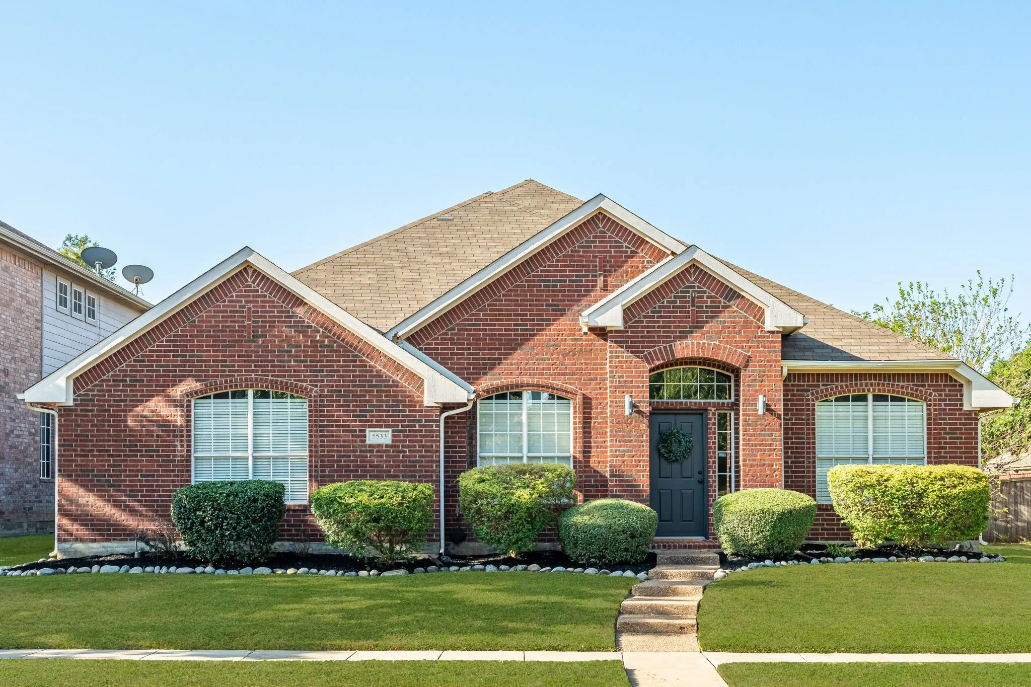 Single Family Residence For Sale in Denton County , 5533 Glenview Lane, The Colony, Texas 75056, 4 Bedroom, 2 Bathroom, 2 Garage spaces, 2,678 Sqft, built in 2001, mls#21364480, Real Estate Agent in The Colony, Homes For Sale in Denton county, Homes For Sale in The Colony, Realtor in The Colony Texas, Real Estate Brokerage Independent Realty Texas, Luminita Cordes Realtor