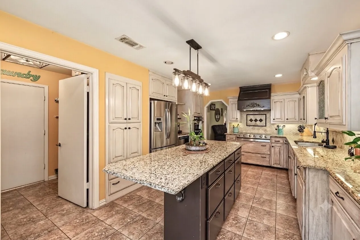 Another view of kitchen