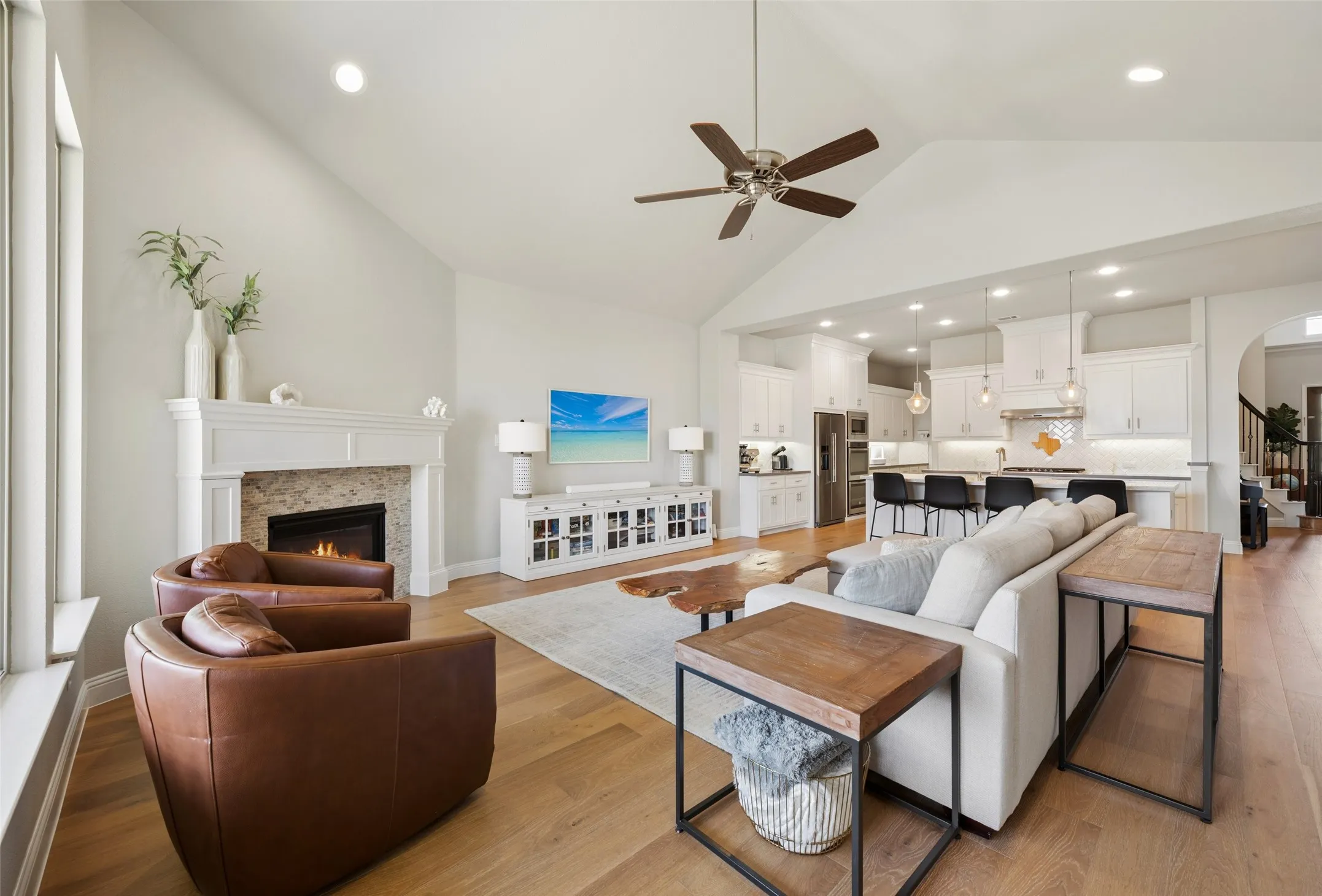 Single Family Residence For Sale in Denton County , 1116 Broadmoor Way, Roanoke, Texas 76262, 4 Bedroom, 3 Bathroom, 3 Garage spaces, 3,406 Sqft, built in 2017, mls#21364335, Real Estate Agent in Roanoke, Homes For Sale in Denton county, Homes For Sale in Roanoke, Realtor in Roanoke Texas, Real Estate Brokerage Independent Realty Texas, Luminita Cordes Realtor