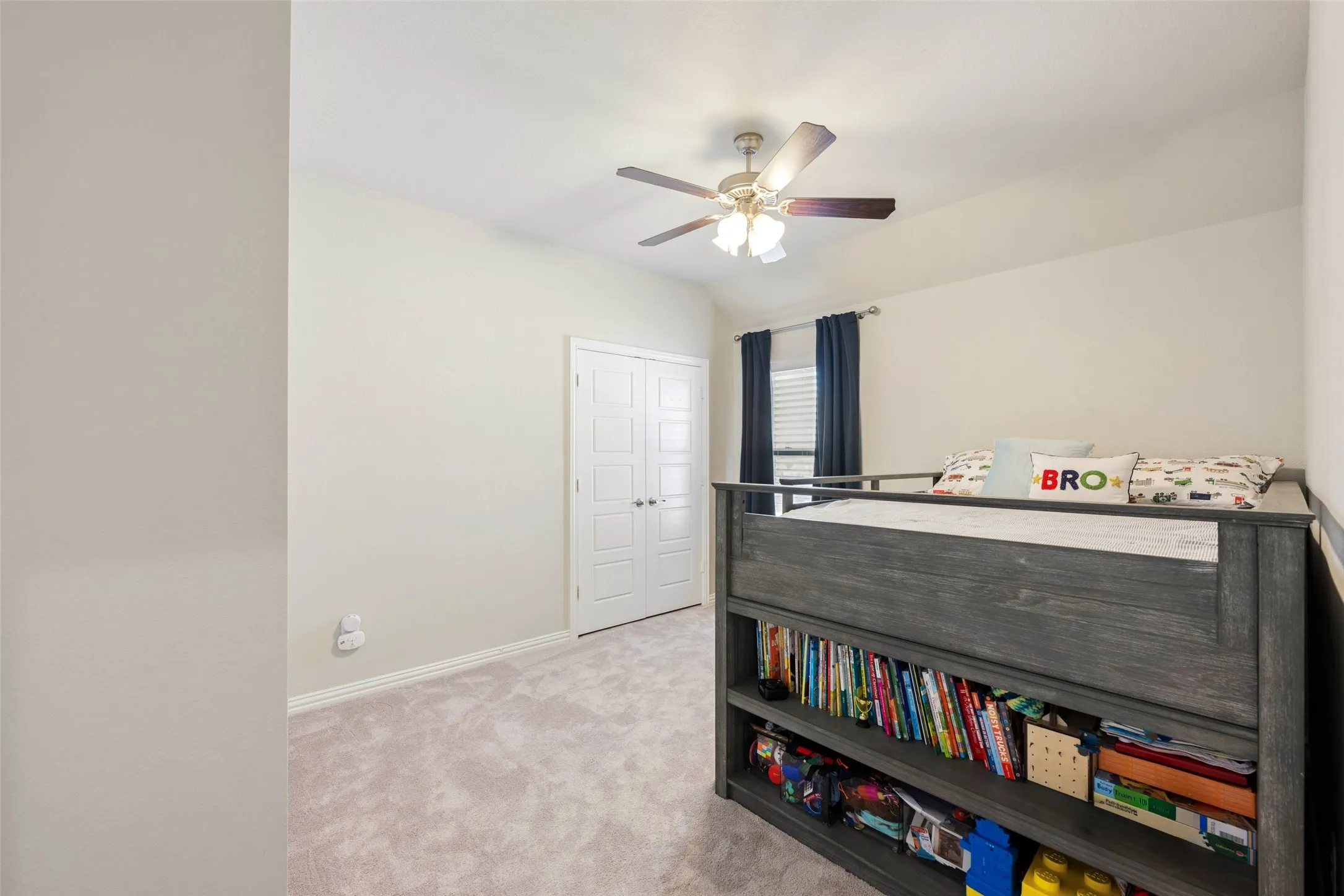 Single Family Residence For Sale in Denton County , 1116 Broadmoor Way, Roanoke, Texas 76262, 4 Bedroom, 3 Bathroom, 3 Garage spaces, 3,406 Sqft, built in 2017, mls#21364335, Real Estate Agent in Roanoke, Homes For Sale in Denton county, Homes For Sale in Roanoke, Realtor in Roanoke Texas, Real Estate Brokerage Independent Realty Texas, Luminita Cordes Realtor