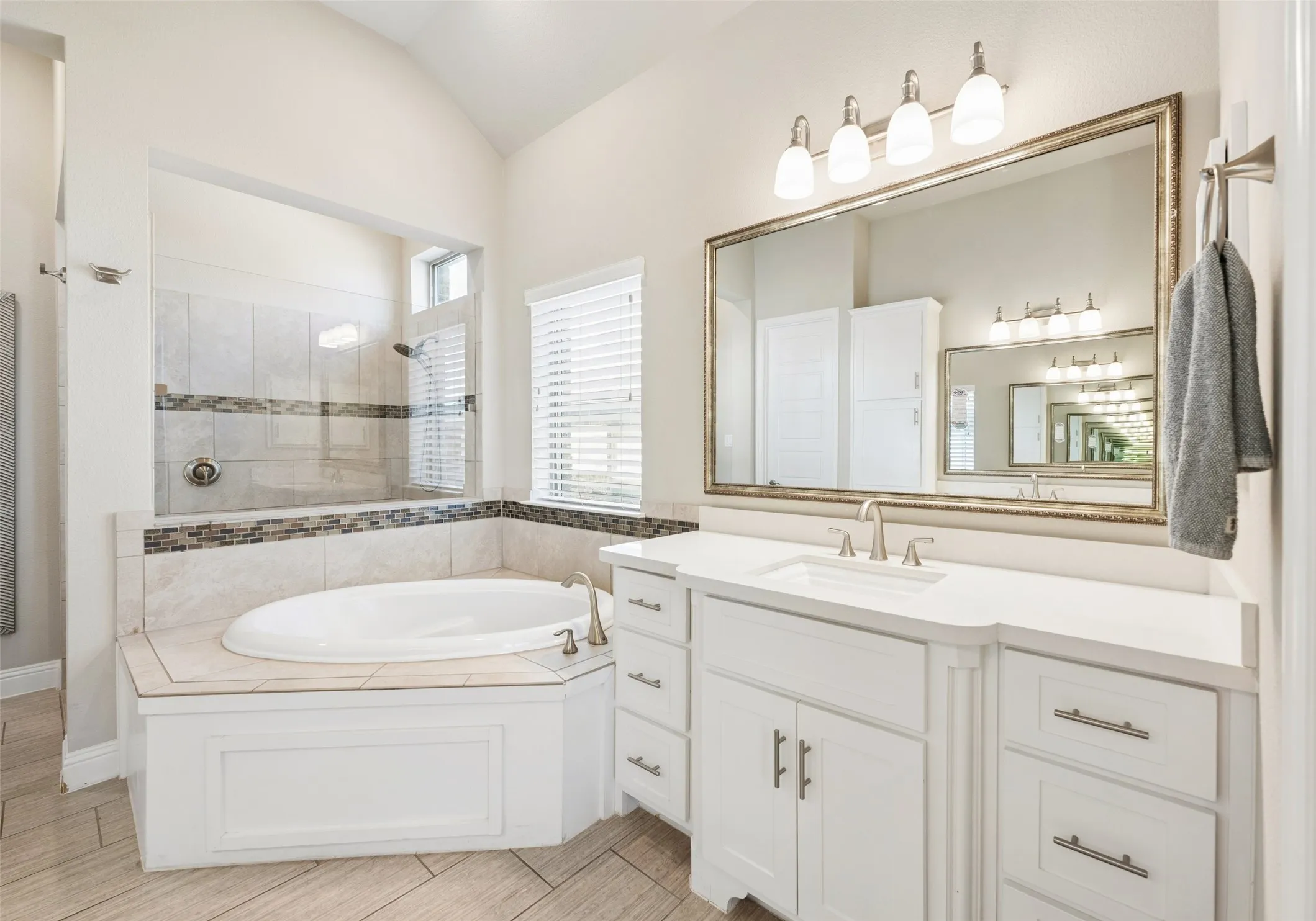 Single Family Residence For Sale in Denton County , 1116 Broadmoor Way, Roanoke, Texas 76262, 4 Bedroom, 3 Bathroom, 3 Garage spaces, 3,406 Sqft, built in 2017, mls#21364335, Real Estate Agent in Roanoke, Homes For Sale in Denton county, Homes For Sale in Roanoke, Realtor in Roanoke Texas, Real Estate Brokerage Independent Realty Texas, Luminita Cordes Realtor