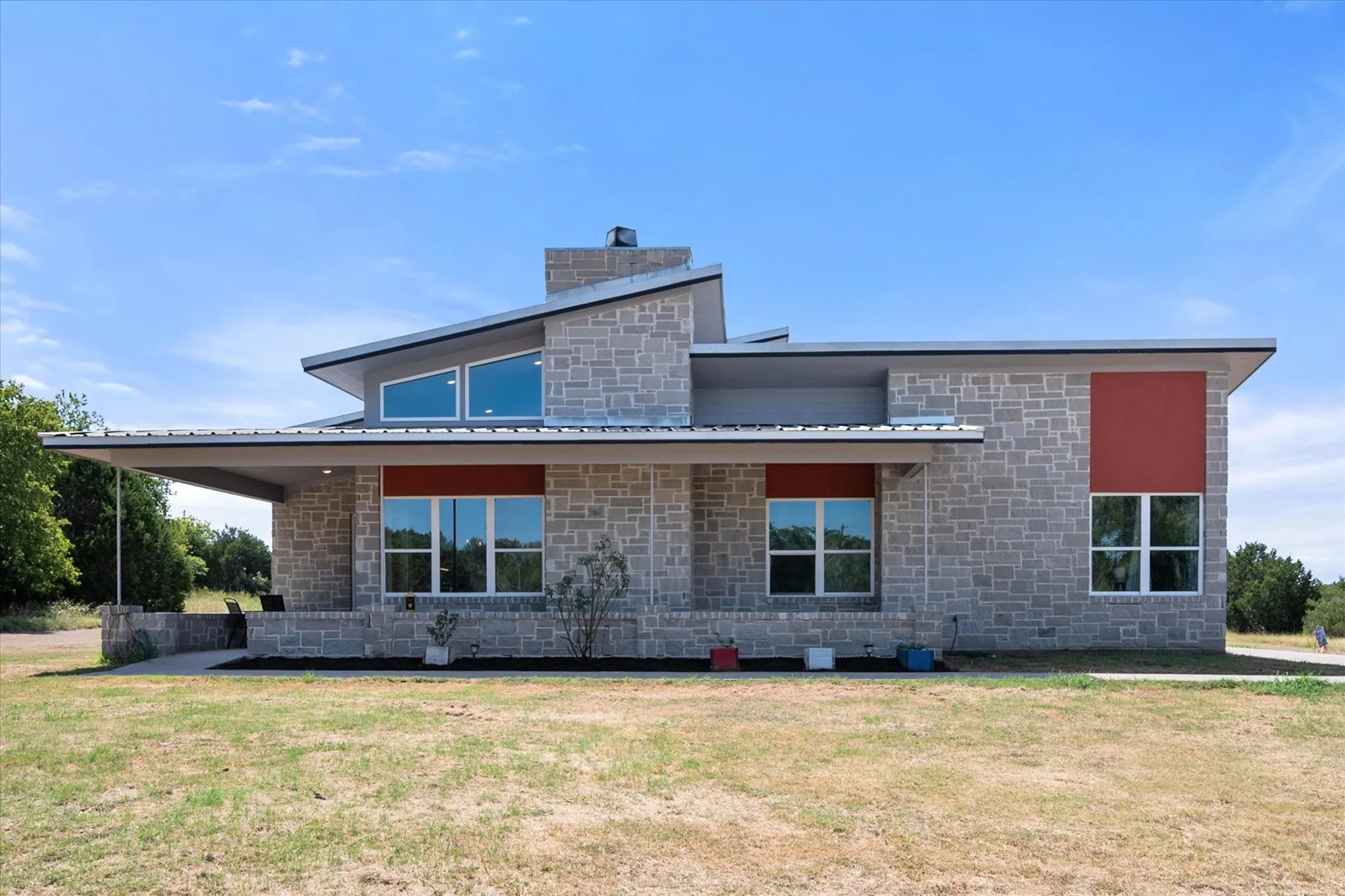 Single Family Residence For Sale in Hill County , 36067 Cedar Ridge Drive, Whitney, Texas 76692, 3 Bedroom, 3 Bathroom, 2 Garage spaces, 2,350 Sqft, built in 2020, mls#21363697, Real Estate Agent in Whitney, Homes For Sale in Hill county, Homes For Sale in Whitney, Realtor in Whitney Texas, Real Estate Brokerage Independent Realty Texas, Luminita Cordes Realtor