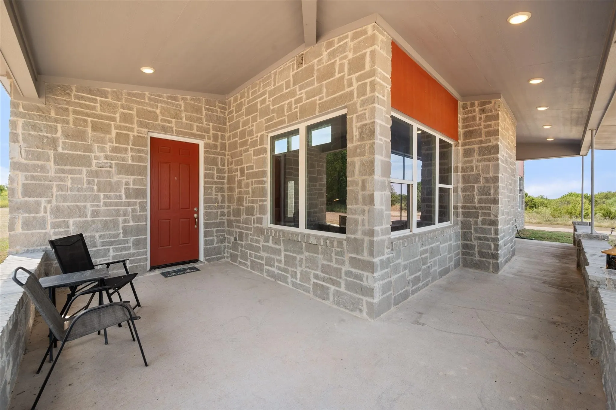 Single Family Residence For Sale in Hill County , 36067 Cedar Ridge Drive, Whitney, Texas 76692, 3 Bedroom, 3 Bathroom, 2 Garage spaces, 2,350 Sqft, built in 2020, mls#21363697, Real Estate Agent in Whitney, Homes For Sale in Hill county, Homes For Sale in Whitney, Realtor in Whitney Texas, Real Estate Brokerage Independent Realty Texas, Luminita Cordes Realtor