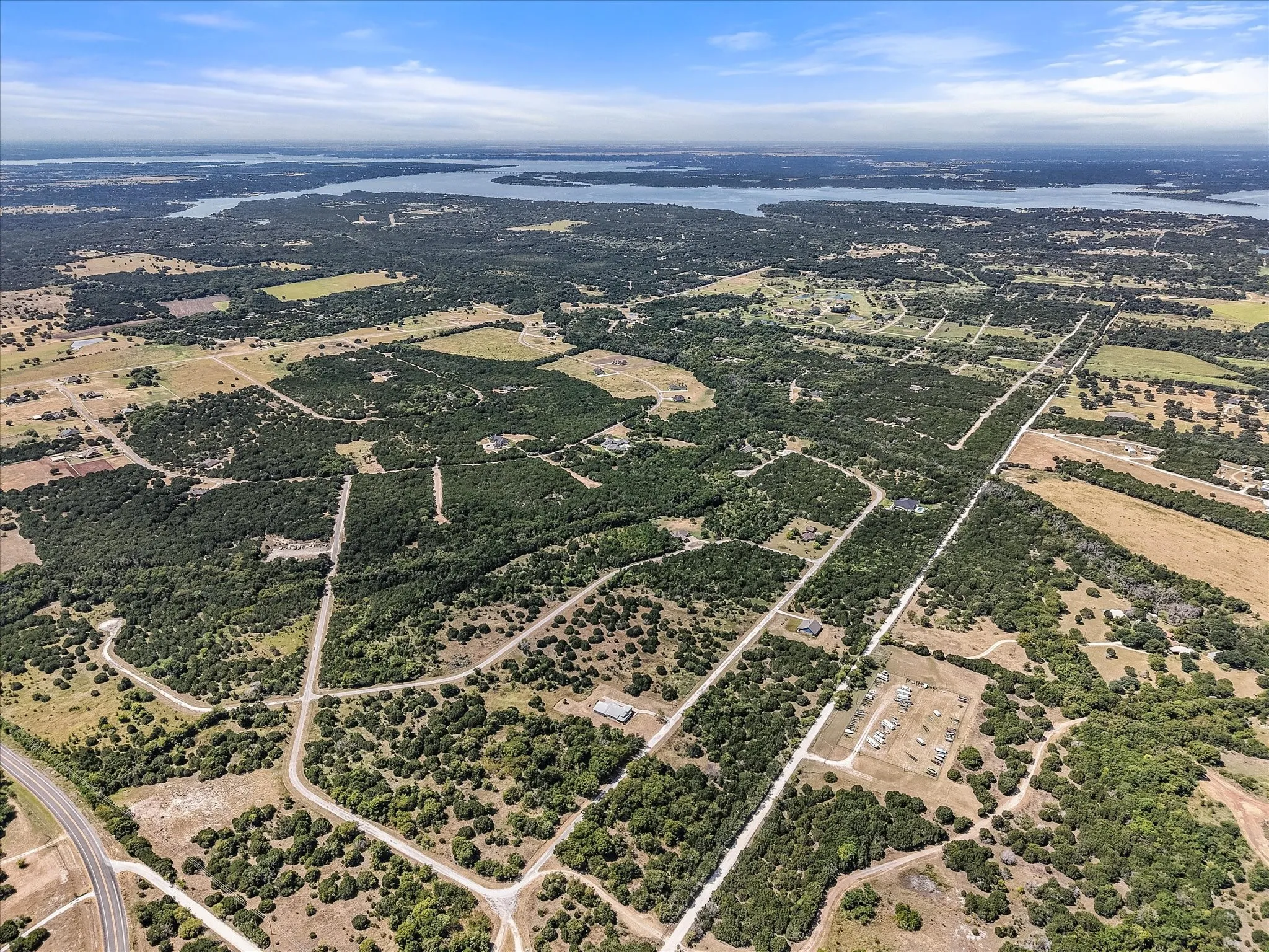 Single Family Residence For Sale in Hill County , 36067 Cedar Ridge Drive, Whitney, Texas 76692, 3 Bedroom, 3 Bathroom, 2 Garage spaces, 2,350 Sqft, built in 2020, mls#21363697, Real Estate Agent in Whitney, Homes For Sale in Hill county, Homes For Sale in Whitney, Realtor in Whitney Texas, Real Estate Brokerage Independent Realty Texas, Luminita Cordes Realtor