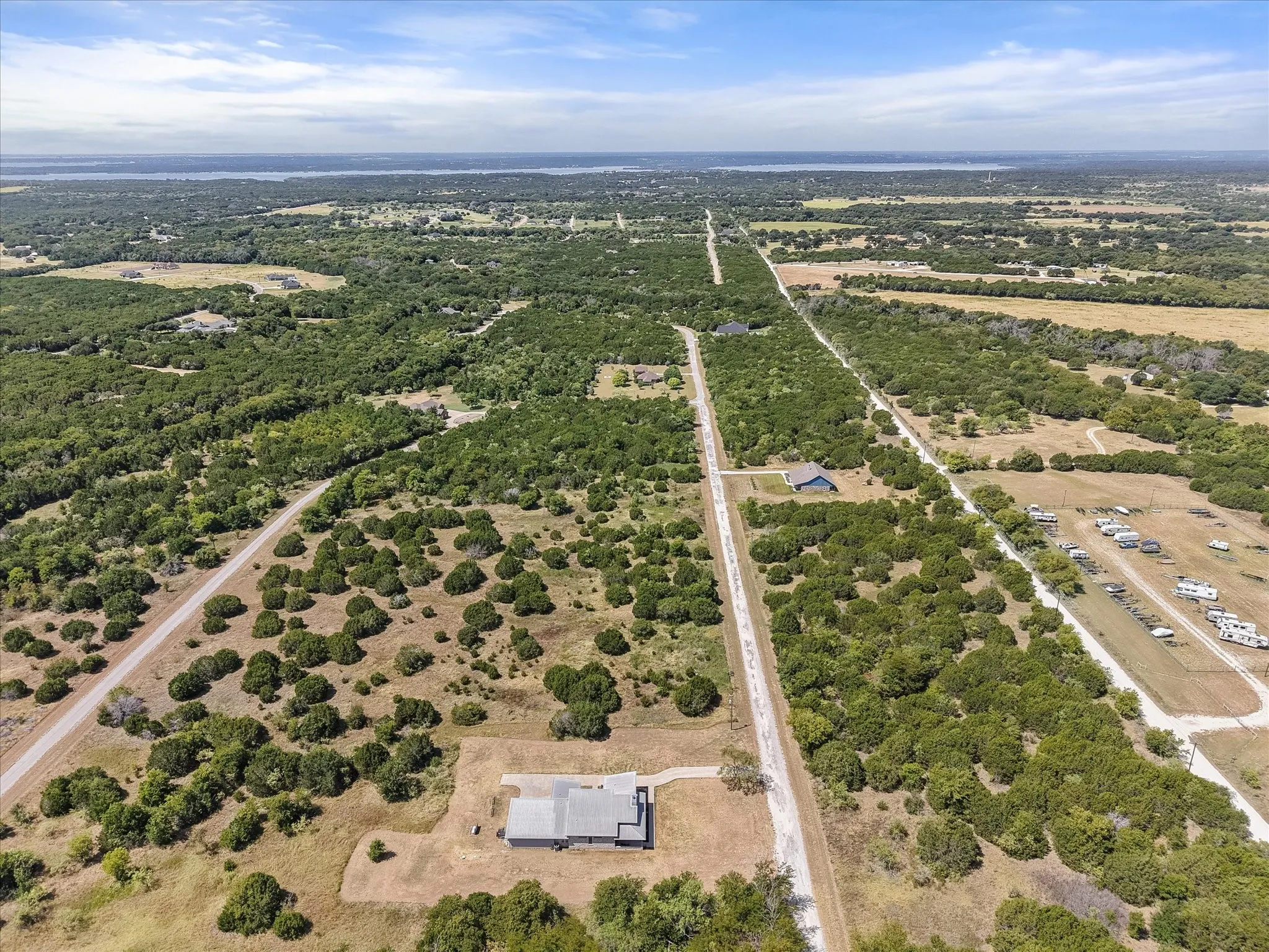 Single Family Residence For Sale in Hill County , 36067 Cedar Ridge Drive, Whitney, Texas 76692, 3 Bedroom, 3 Bathroom, 2 Garage spaces, 2,350 Sqft, built in 2020, mls#21363697, Real Estate Agent in Whitney, Homes For Sale in Hill county, Homes For Sale in Whitney, Realtor in Whitney Texas, Real Estate Brokerage Independent Realty Texas, Luminita Cordes Realtor