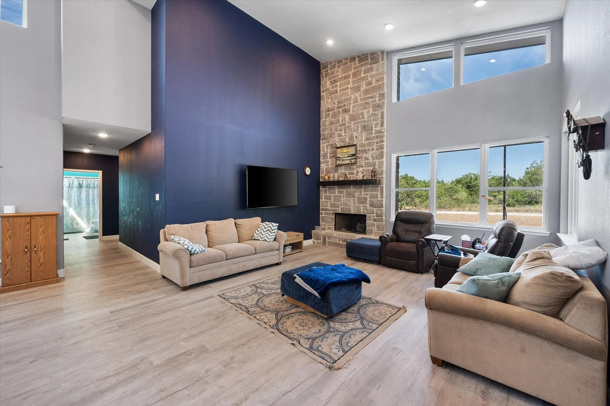 Single Family Residence For Sale in Hill County , 36067 Cedar Ridge Drive, Whitney, Texas 76692, 3 Bedroom, 3 Bathroom, 2 Garage spaces, 2,350 Sqft, built in 2020, mls#21363697, Real Estate Agent in Whitney, Homes For Sale in Hill county, Homes For Sale in Whitney, Realtor in Whitney Texas, Real Estate Brokerage Independent Realty Texas, Luminita Cordes Realtor