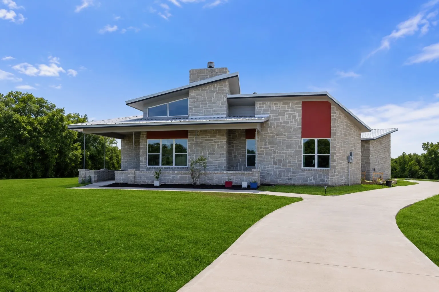 Single Family Residence For Sale in Hill County , 36067 Cedar Ridge Drive, Whitney, Texas 76692, 3 Bedroom, 3 Bathroom, 2 Garage spaces, 2,350 Sqft, built in 2020, mls#21363697, Real Estate Agent in Whitney, Homes For Sale in Hill county, Homes For Sale in Whitney, Realtor in Whitney Texas, Real Estate Brokerage Independent Realty Texas, Luminita Cordes Realtor