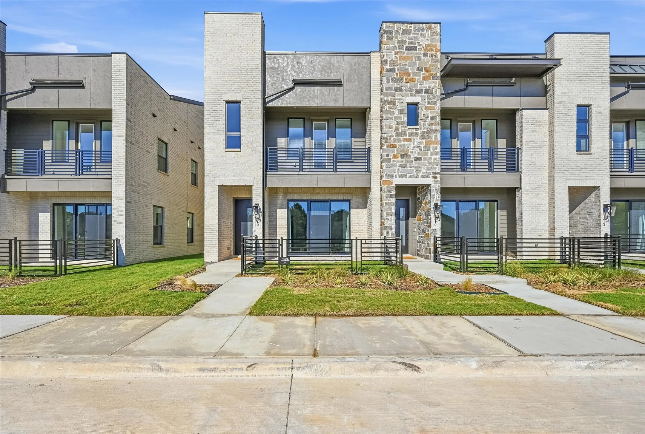 Townhouse For Rent in Collin County , 1168 DAYBREAK Drive 1168, Allen, Texas 75013, 3 Bedroom, 3 Bathroom, 2 Garage spaces, 2,057 Sqft, built in 2025, mls#21365747, Real Estate Agent in Allen, Homes For Rent in Collin county, Homes For Rent in Allen, Realtor in Allen Texas, Real Estate Brokerage Independent Realty Texas, Luminita Cordes Realtor