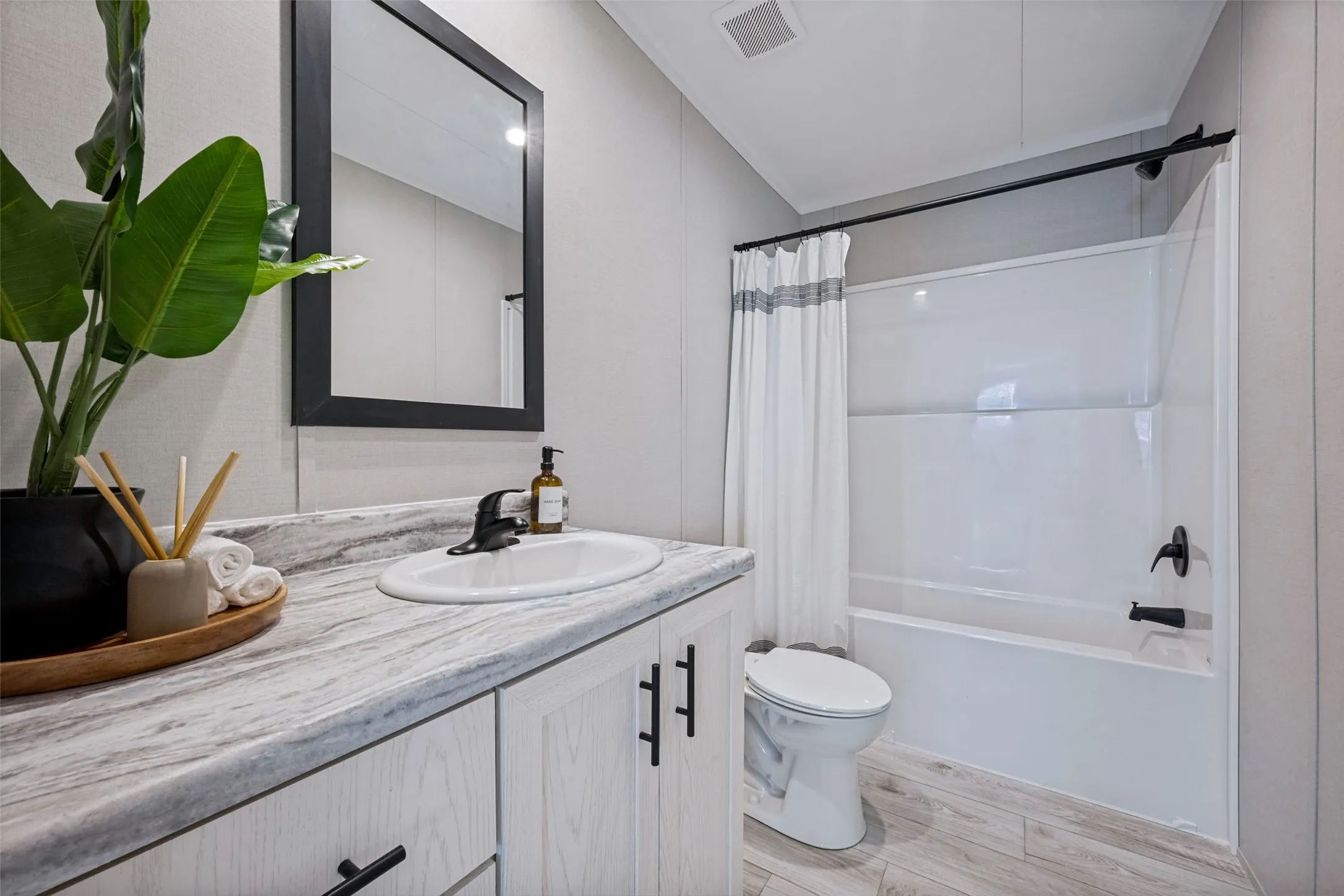 Manufactured Home For Sale in Wise County , 177 Private Road 3486, Paradise, Texas 76073, 4 Bedroom, 2 Bathroom, Garage spaces, 2,063 Sqft, built in 2026, mls#21361378, Real Estate Agent in Paradise, Homes For Sale in Wise county, Homes For Sale in Paradise, Realtor in Paradise Texas, Real Estate Brokerage Independent Realty Texas, Luminita Cordes Realtor