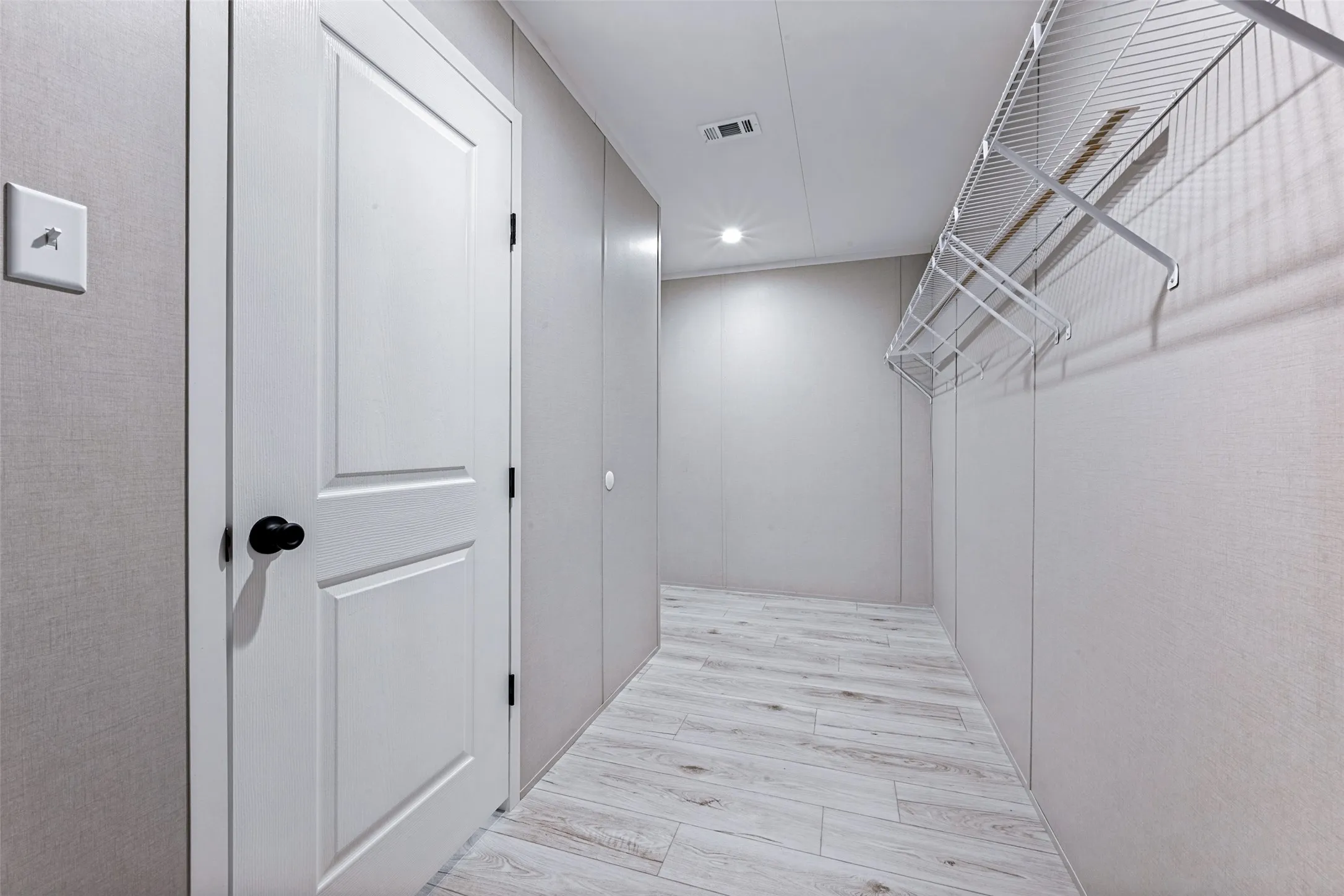 Walk in Closet