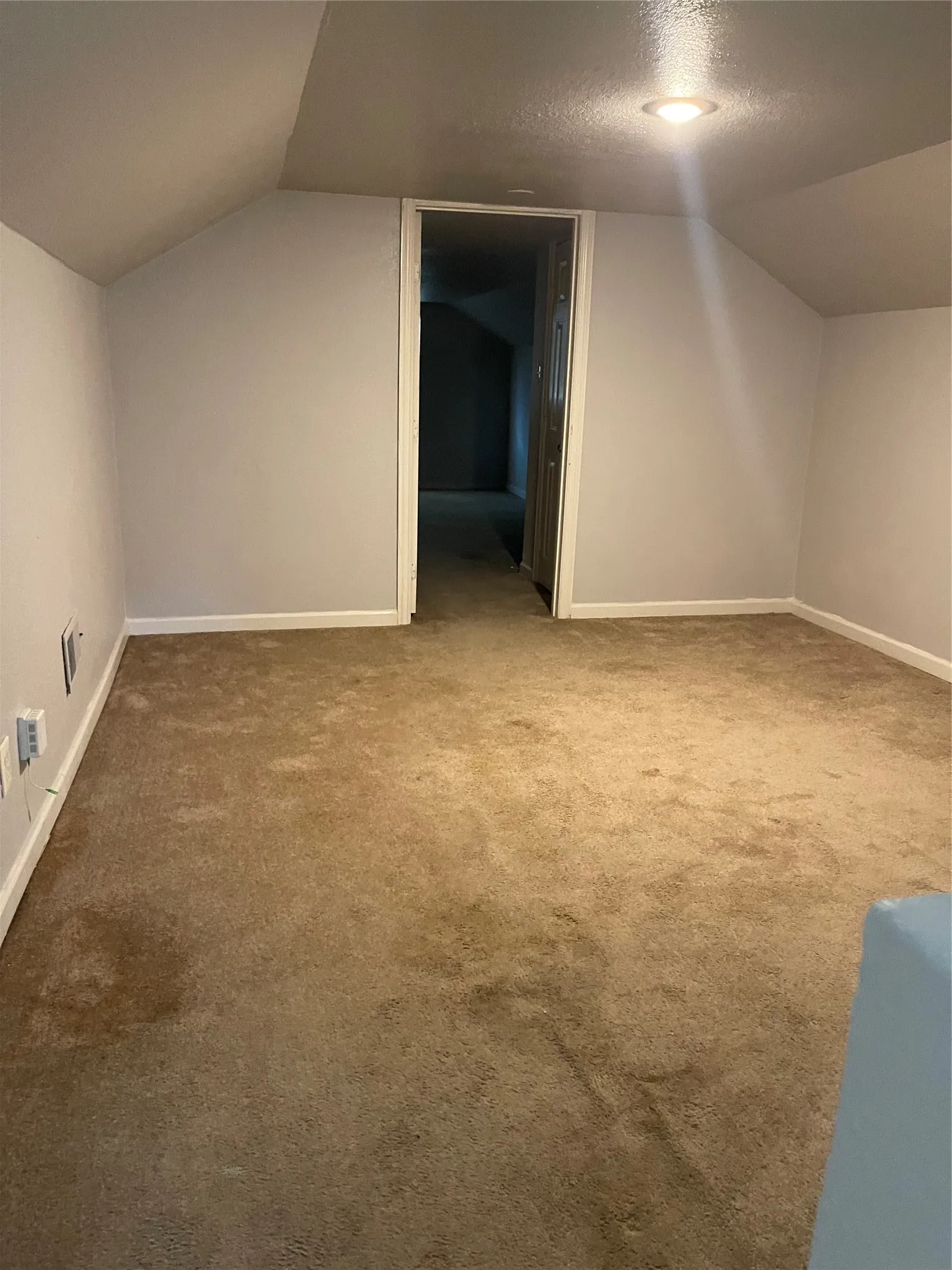 Single Family Residence For Sale in Tarrant County , 6912 Heritage Lane, Fort Worth, Texas 76134, 5 Bedroom, 2 Bathroom, 2 Garage spaces, 2,362 Sqft, built in 1959, mls#21364428, Real Estate Agent in Fort Worth, Homes For Sale in Tarrant county, Homes For Sale in Fort Worth, Realtor in Fort Worth Texas, Real Estate Brokerage Independent Realty Texas, Luminita Cordes Realtor