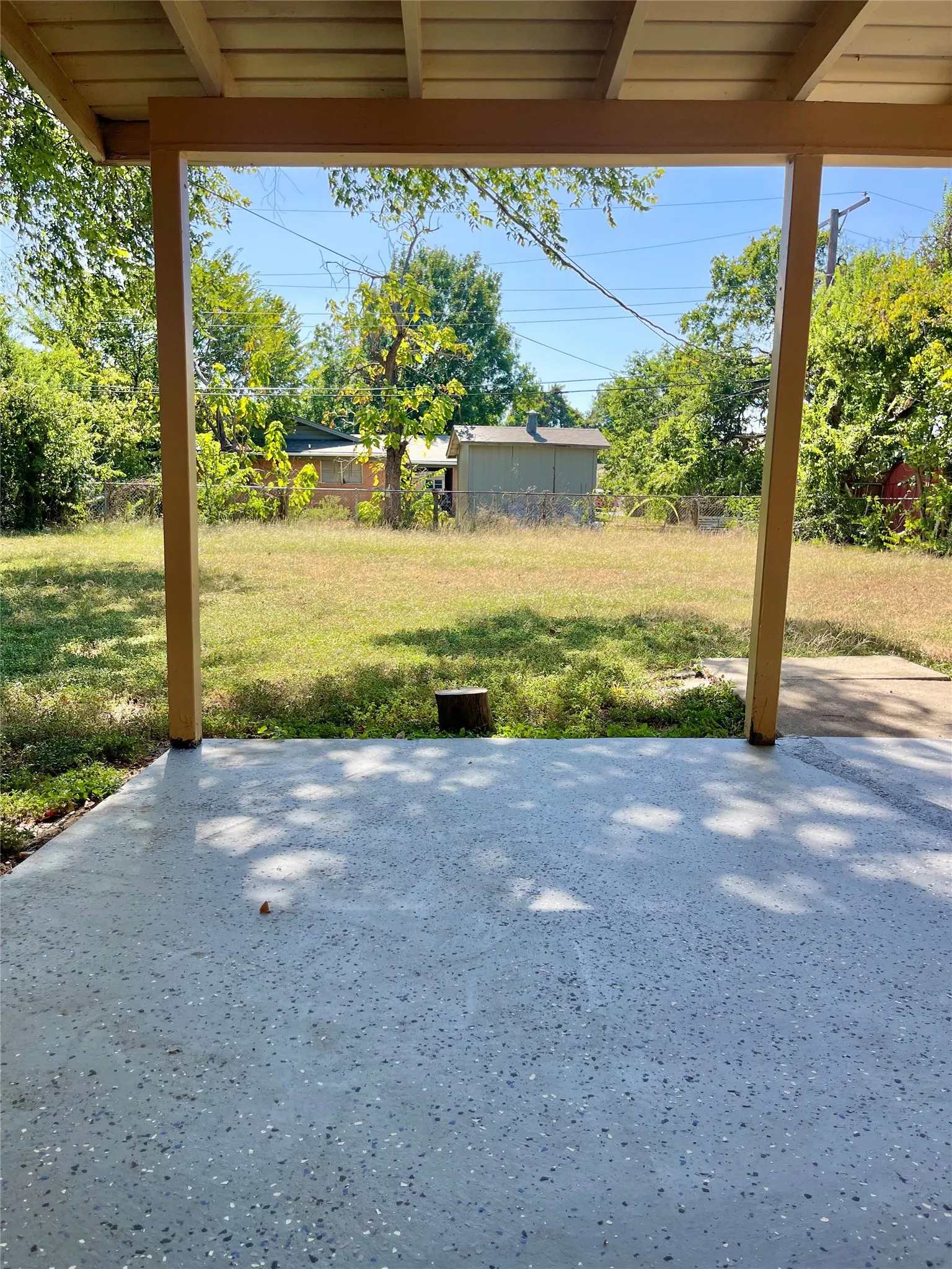 Single Family Residence For Sale in Tarrant County , 6912 Heritage Lane, Fort Worth, Texas 76134, 5 Bedroom, 2 Bathroom, 2 Garage spaces, 2,362 Sqft, built in 1959, mls#21364428, Real Estate Agent in Fort Worth, Homes For Sale in Tarrant county, Homes For Sale in Fort Worth, Realtor in Fort Worth Texas, Real Estate Brokerage Independent Realty Texas, Luminita Cordes Realtor
