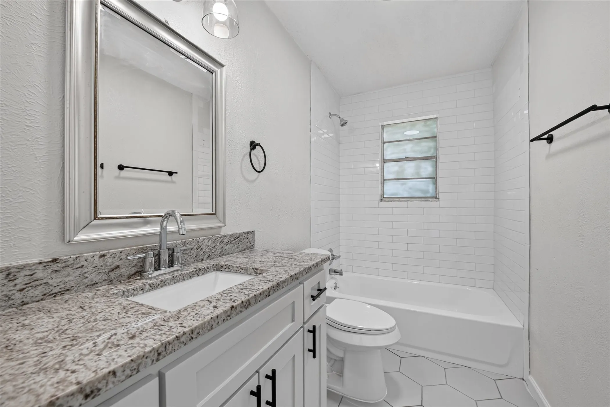 Single Family Residence For Sale in Dallas County , 2335 Loyce Drive, Mesquite, Texas 75149, 3 Bedroom, 1 Bathroom, Garage spaces, 1,219 Sqft, built in 1954, mls#21365681, Real Estate Agent in Mesquite, Homes For Sale in Dallas county, Homes For Sale in Mesquite, Realtor in Mesquite Texas, Real Estate Brokerage Independent Realty Texas, Luminita Cordes Realtor