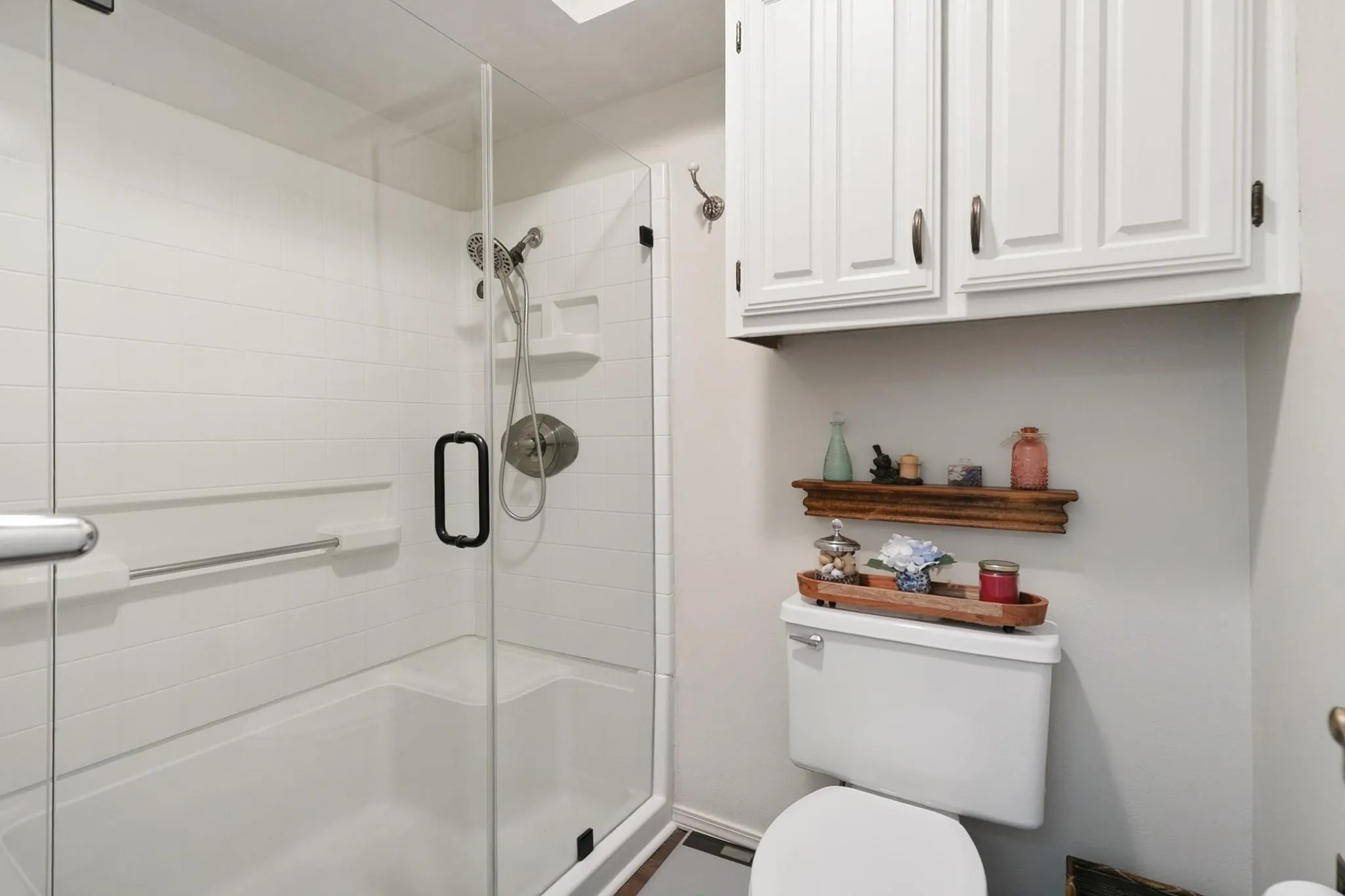 Single Family Residence For Sale in Dallas County , 417 Stroud Lane, Garland, Texas 75043, 3 Bedroom, 2 Bathroom, 2 Garage spaces, 1,942 Sqft, built in 1980, mls#21365373, Real Estate Agent in Garland, Homes For Sale in Dallas county, Homes For Sale in Garland, Realtor in Garland Texas, Real Estate Brokerage Independent Realty Texas, Luminita Cordes Realtor