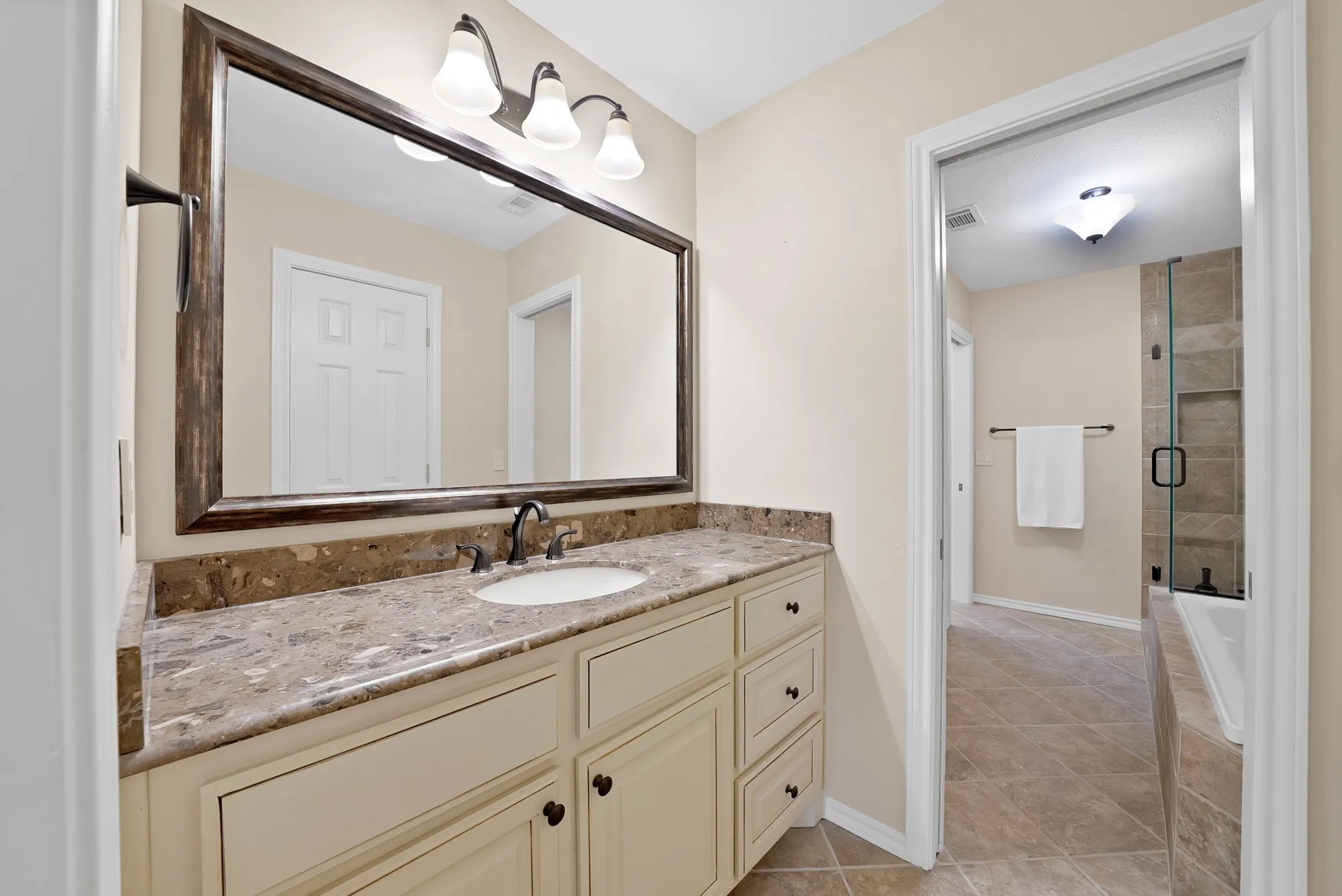 Single Family Residence For Sale in Collin County , 3516 Nancy Court, Plano, Texas 75023, 4 Bedroom, 3 Bathroom, 3 Garage spaces, 3,787 Sqft, built in 1984, mls#21359426, Real Estate Agent in Plano, Homes For Sale in Collin county, Homes For Sale in Plano, Realtor in Plano Texas, Real Estate Brokerage Independent Realty Texas, Luminita Cordes Realtor