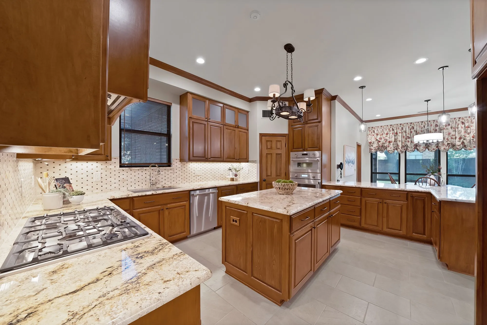 Single Family Residence For Sale in Collin County , 3516 Nancy Court, Plano, Texas 75023, 4 Bedroom, 3 Bathroom, 3 Garage spaces, 3,787 Sqft, built in 1984, mls#21359426, Real Estate Agent in Plano, Homes For Sale in Collin county, Homes For Sale in Plano, Realtor in Plano Texas, Real Estate Brokerage Independent Realty Texas, Luminita Cordes Realtor