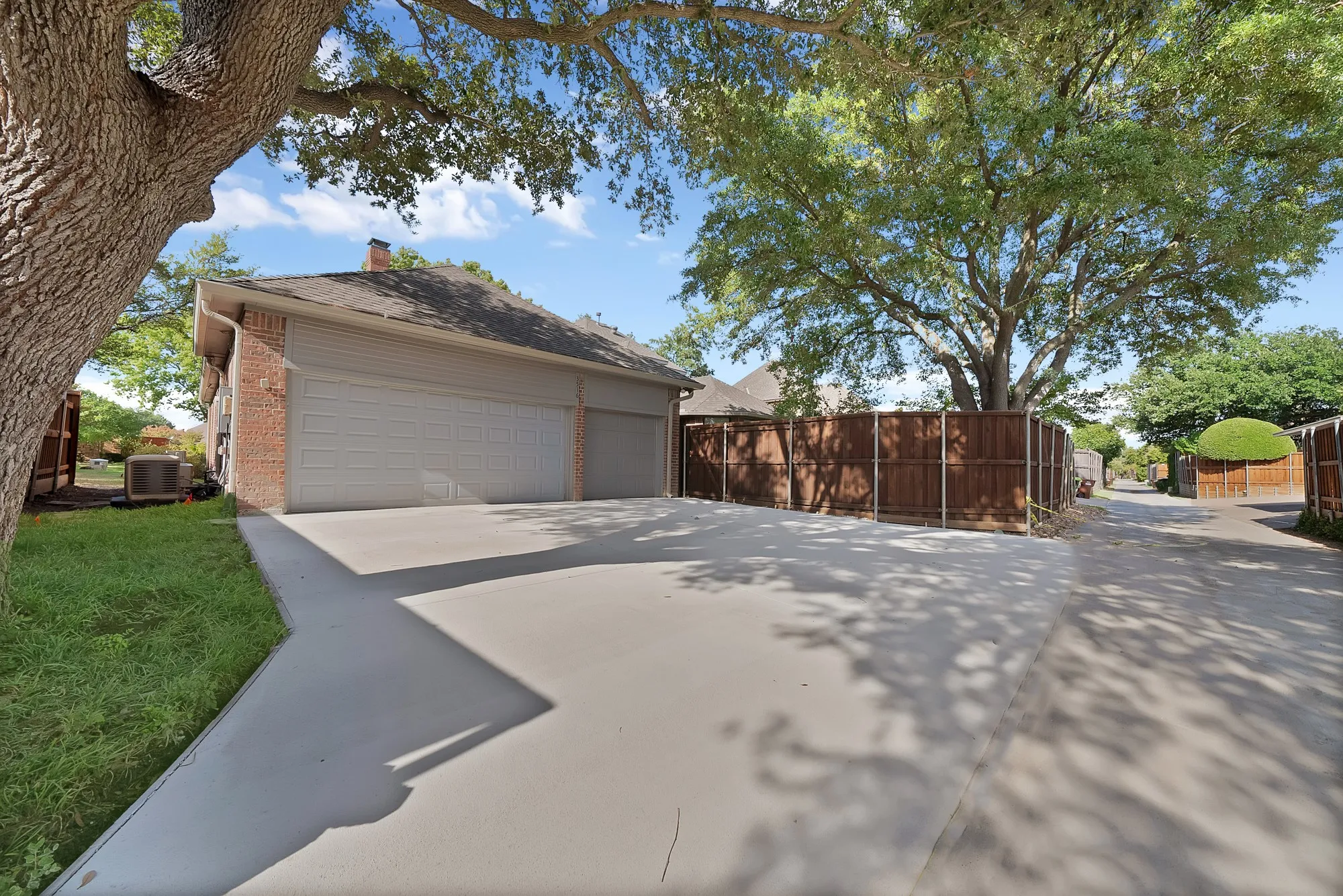 Single Family Residence For Sale in Collin County , 3516 Nancy Court, Plano, Texas 75023, 4 Bedroom, 3 Bathroom, 3 Garage spaces, 3,787 Sqft, built in 1984, mls#21359426, Real Estate Agent in Plano, Homes For Sale in Collin county, Homes For Sale in Plano, Realtor in Plano Texas, Real Estate Brokerage Independent Realty Texas, Luminita Cordes Realtor