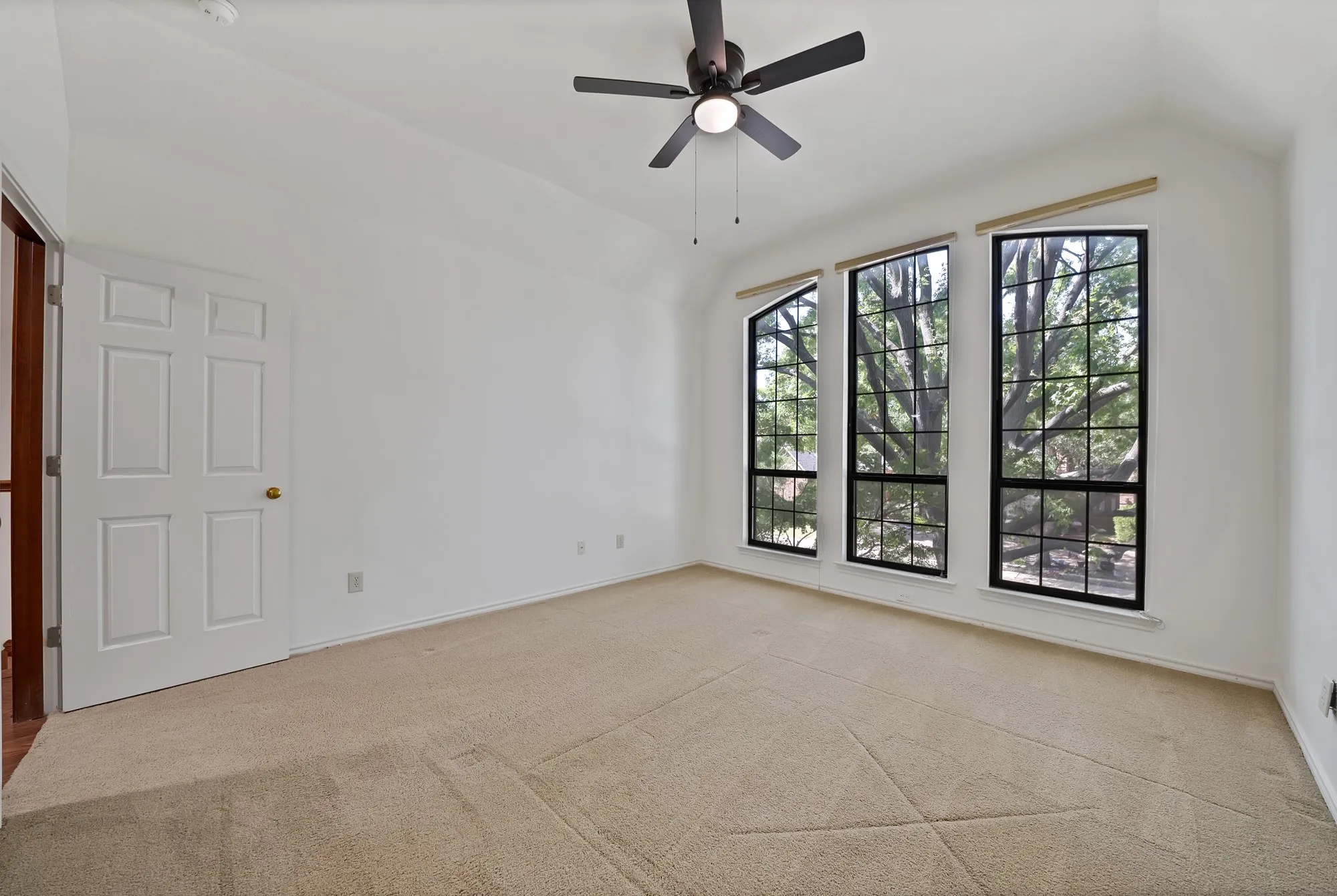Single Family Residence For Sale in Collin County , 3516 Nancy Court, Plano, Texas 75023, 4 Bedroom, 3 Bathroom, 3 Garage spaces, 3,787 Sqft, built in 1984, mls#21359426, Real Estate Agent in Plano, Homes For Sale in Collin county, Homes For Sale in Plano, Realtor in Plano Texas, Real Estate Brokerage Independent Realty Texas, Luminita Cordes Realtor