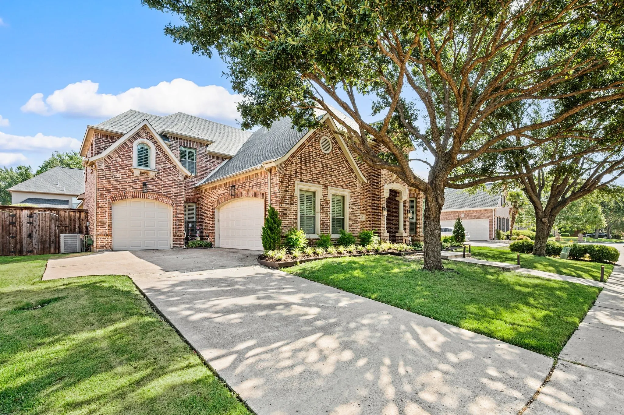 Single Family Residence For Sale in Denton County , 4472 Donegal Drive, Frisco, Texas 75034, 5 Bedroom, 4 Bathroom, 3 Garage spaces, 4,250 Sqft, built in 2003, mls#21354931, Real Estate Agent in Frisco, Homes For Sale in Denton county, Homes For Sale in Frisco, Realtor in Frisco Texas, Real Estate Brokerage Independent Realty Texas, Luminita Cordes Realtor