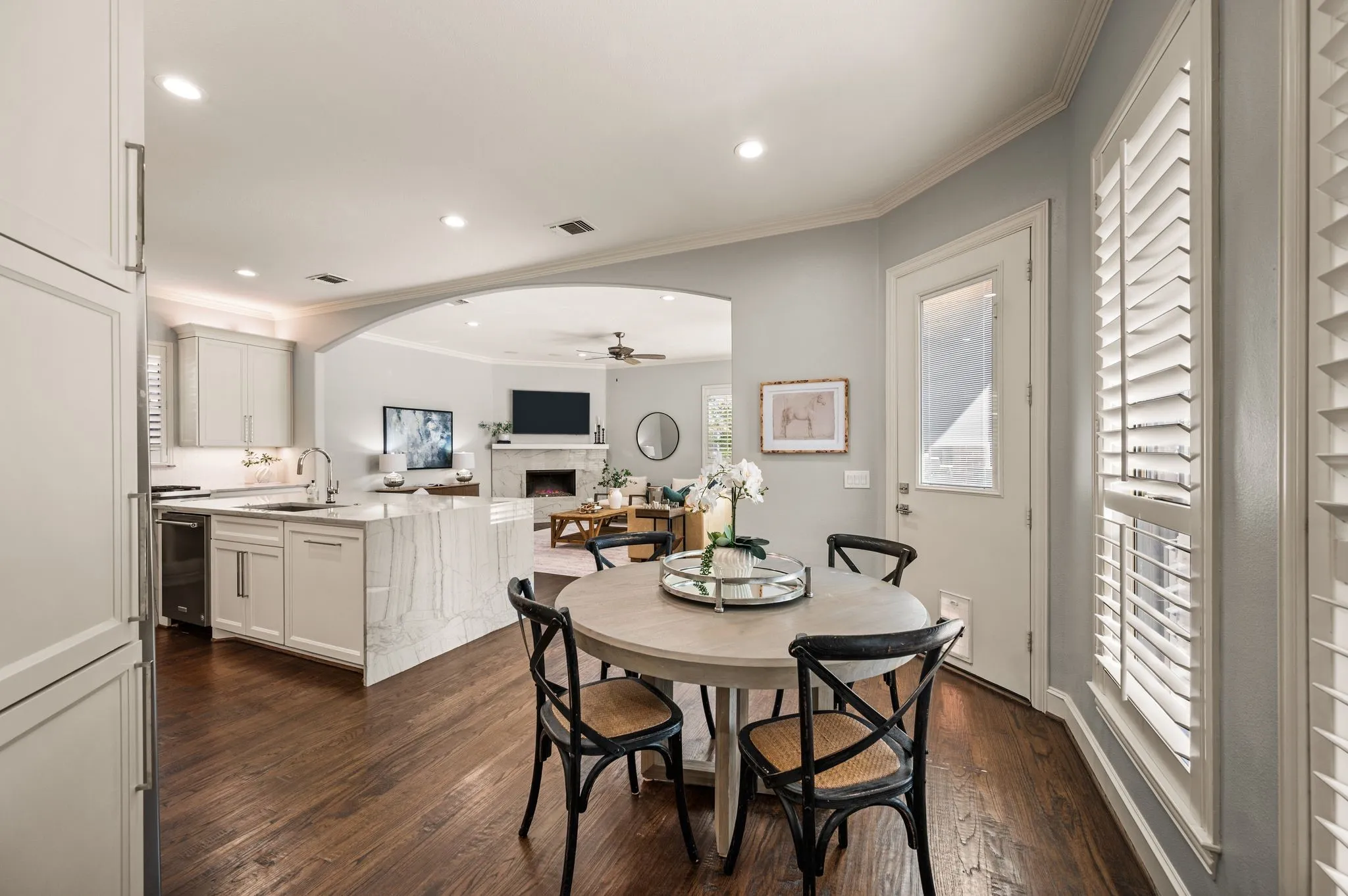 Single Family Residence For Sale in Denton County , 4472 Donegal Drive, Frisco, Texas 75034, 5 Bedroom, 4 Bathroom, 3 Garage spaces, 4,250 Sqft, built in 2003, mls#21354931, Real Estate Agent in Frisco, Homes For Sale in Denton county, Homes For Sale in Frisco, Realtor in Frisco Texas, Real Estate Brokerage Independent Realty Texas, Luminita Cordes Realtor