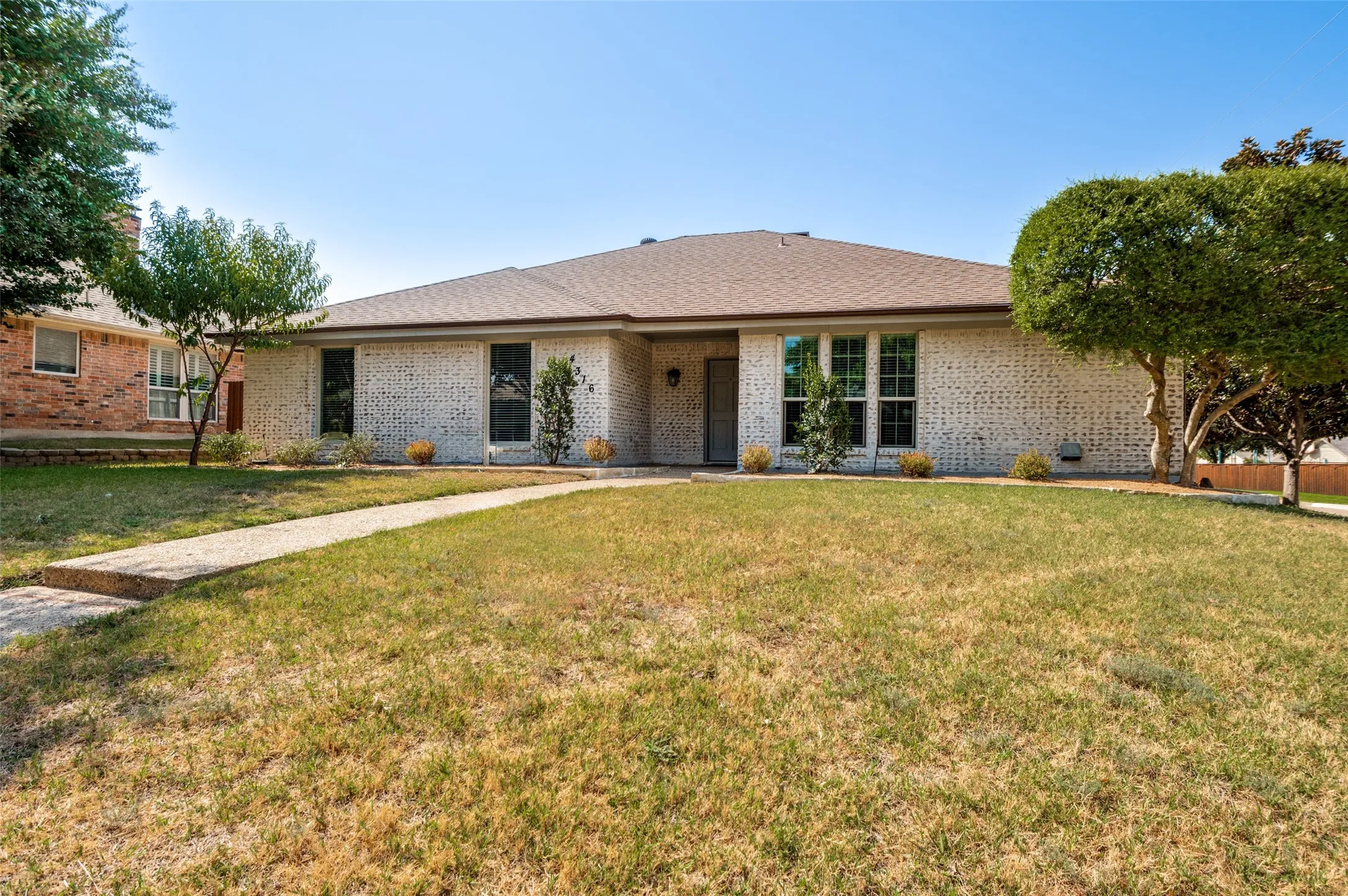 Single Family Residence For Sale in Collin County , 4316 Denver Drive, Plano, Texas 75093, 3 Bedroom, 2 Bathroom, 2 Garage spaces, 1,893 Sqft, built in 1983, mls#21365765, Real Estate Agent in Plano, Homes For Sale in Collin county, Homes For Sale in Plano, Realtor in Plano Texas, Real Estate Brokerage Independent Realty Texas, Luminita Cordes Realtor