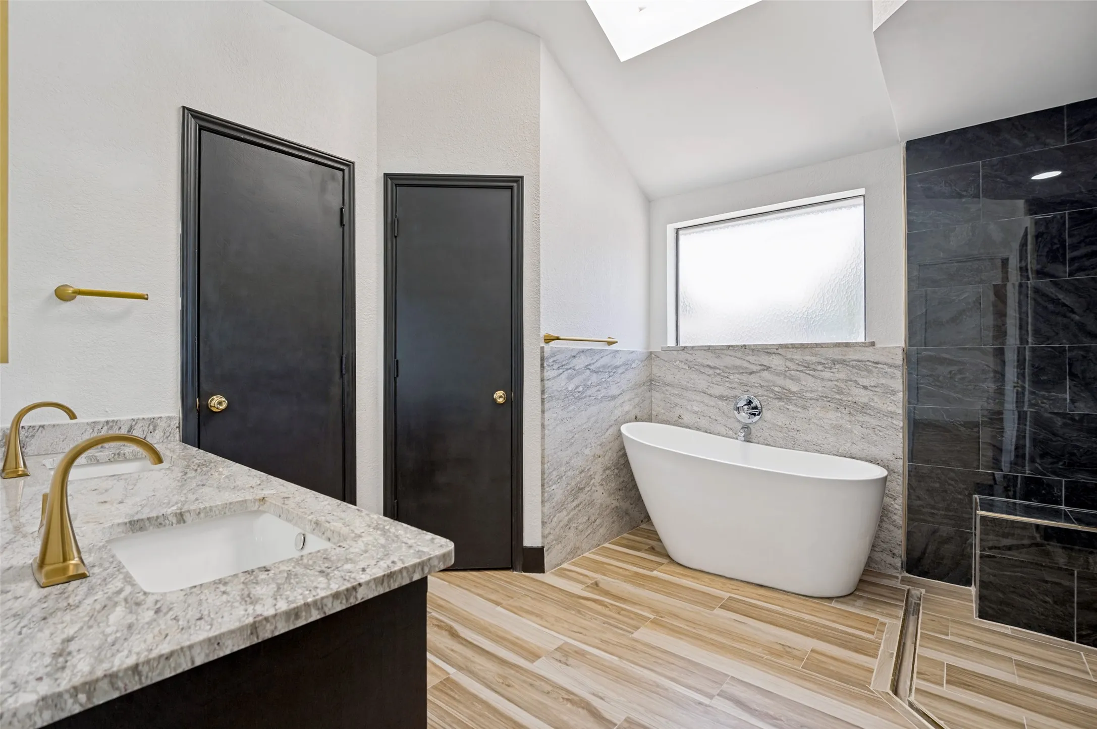 Single Family Residence For Sale in Collin County , 4316 Denver Drive, Plano, Texas 75093, 3 Bedroom, 2 Bathroom, 2 Garage spaces, 1,893 Sqft, built in 1983, mls#21365765, Real Estate Agent in Plano, Homes For Sale in Collin county, Homes For Sale in Plano, Realtor in Plano Texas, Real Estate Brokerage Independent Realty Texas, Luminita Cordes Realtor