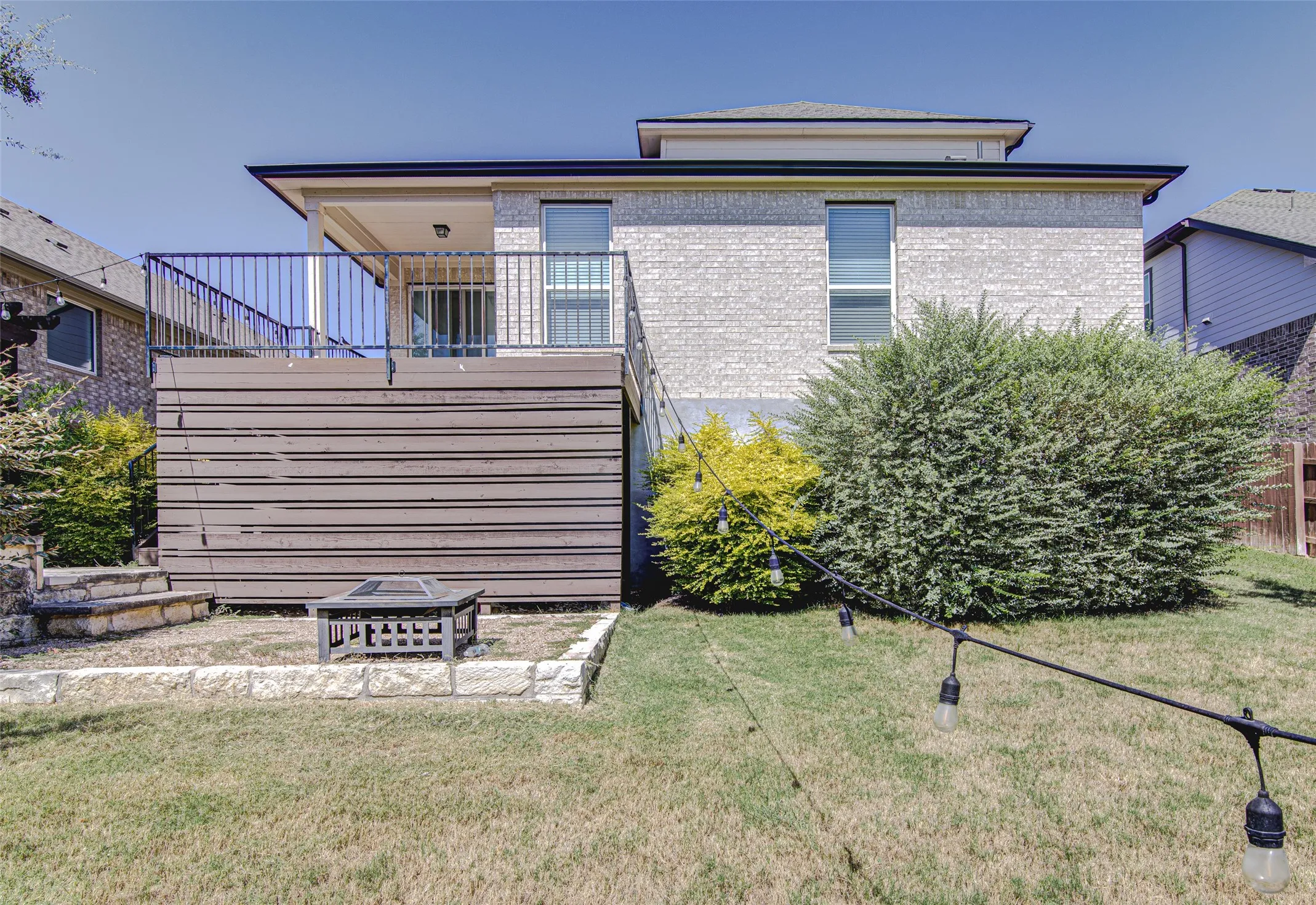 Single Family Residence For Sale in Williamson County , 106 Bear Paw Run, Georgetown, Texas 78628, 4 Bedroom, 3 Bathroom, 2 Garage spaces, 2,345 Sqft, built in 2020, mls#21365666, Real Estate Agent in Georgetown, Homes For Sale in Williamson county, Homes For Sale in Georgetown, Realtor in Georgetown Texas, Real Estate Brokerage Independent Realty Texas, Luminita Cordes Realtor
