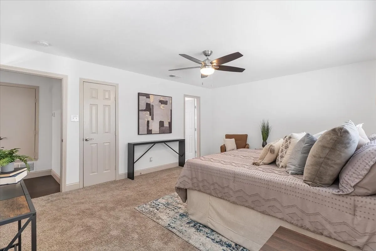 Single Family Residence For Sale in Denton County , 1732 Brighton Drive, Carrollton, Texas 75007, 4 Bedroom, 2 Bathroom, 2 Garage spaces, 1,915 Sqft, built in 1983, mls#21361846, Real Estate Agent in Carrollton, Homes For Sale in Denton county, Homes For Sale in Carrollton, Realtor in Carrollton Texas, Real Estate Brokerage Independent Realty Texas, Luminita Cordes Realtor