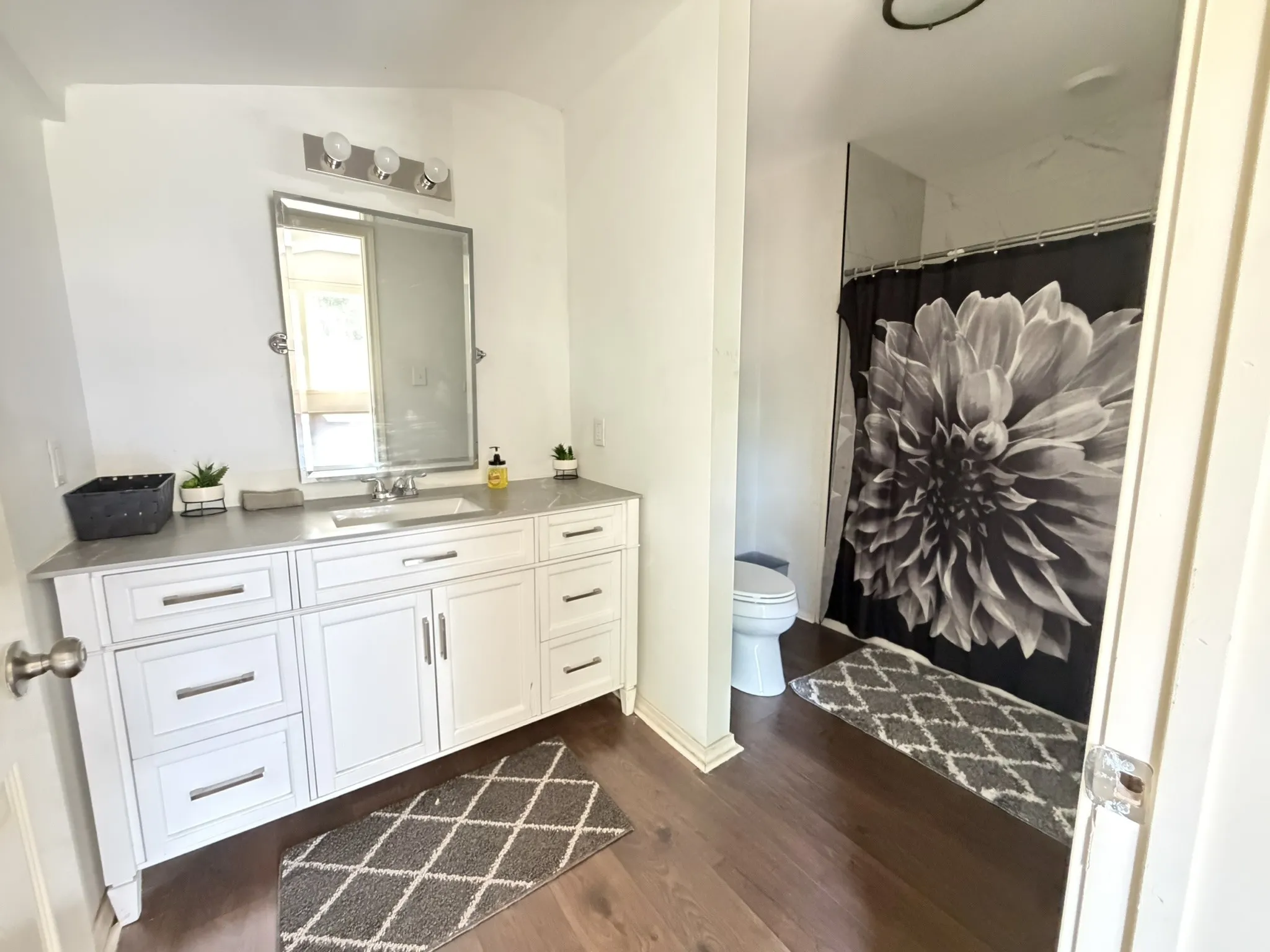 Single Family Residence For Sale in Wood County , 206 LIVE OAK, Winnsboro, Texas 75494, 3 Bedroom, 2 Bathroom, Garage spaces, 1,310 Sqft, built in 1910, mls#21358870, Real Estate Agent in Winnsboro, Homes For Sale in Wood county, Homes For Sale in Winnsboro, Realtor in Winnsboro Texas, Real Estate Brokerage Independent Realty Texas, Luminita Cordes Realtor