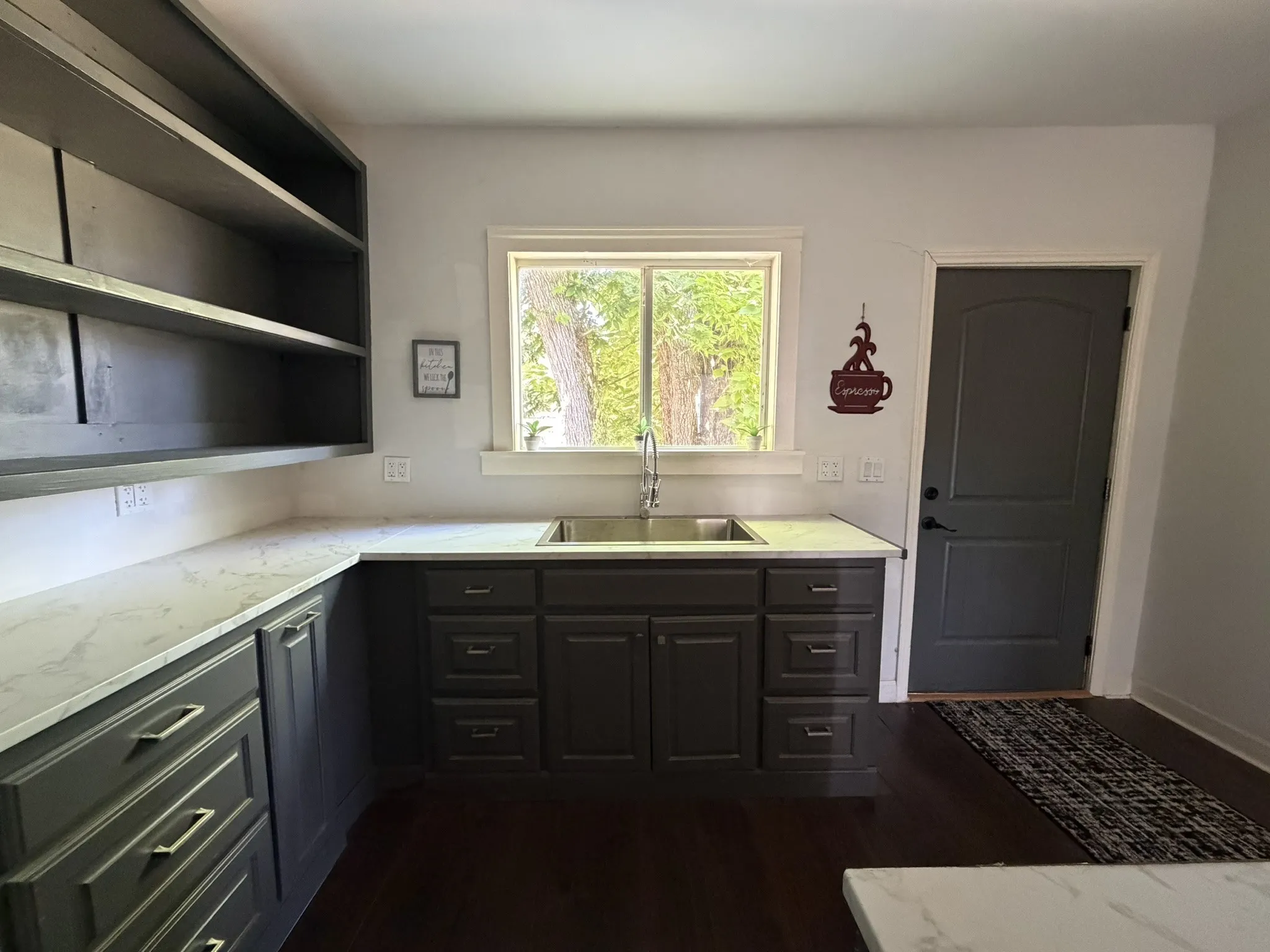 Single Family Residence For Sale in Wood County , 206 LIVE OAK, Winnsboro, Texas 75494, 3 Bedroom, 2 Bathroom, Garage spaces, 1,310 Sqft, built in 1910, mls#21358870, Real Estate Agent in Winnsboro, Homes For Sale in Wood county, Homes For Sale in Winnsboro, Realtor in Winnsboro Texas, Real Estate Brokerage Independent Realty Texas, Luminita Cordes Realtor