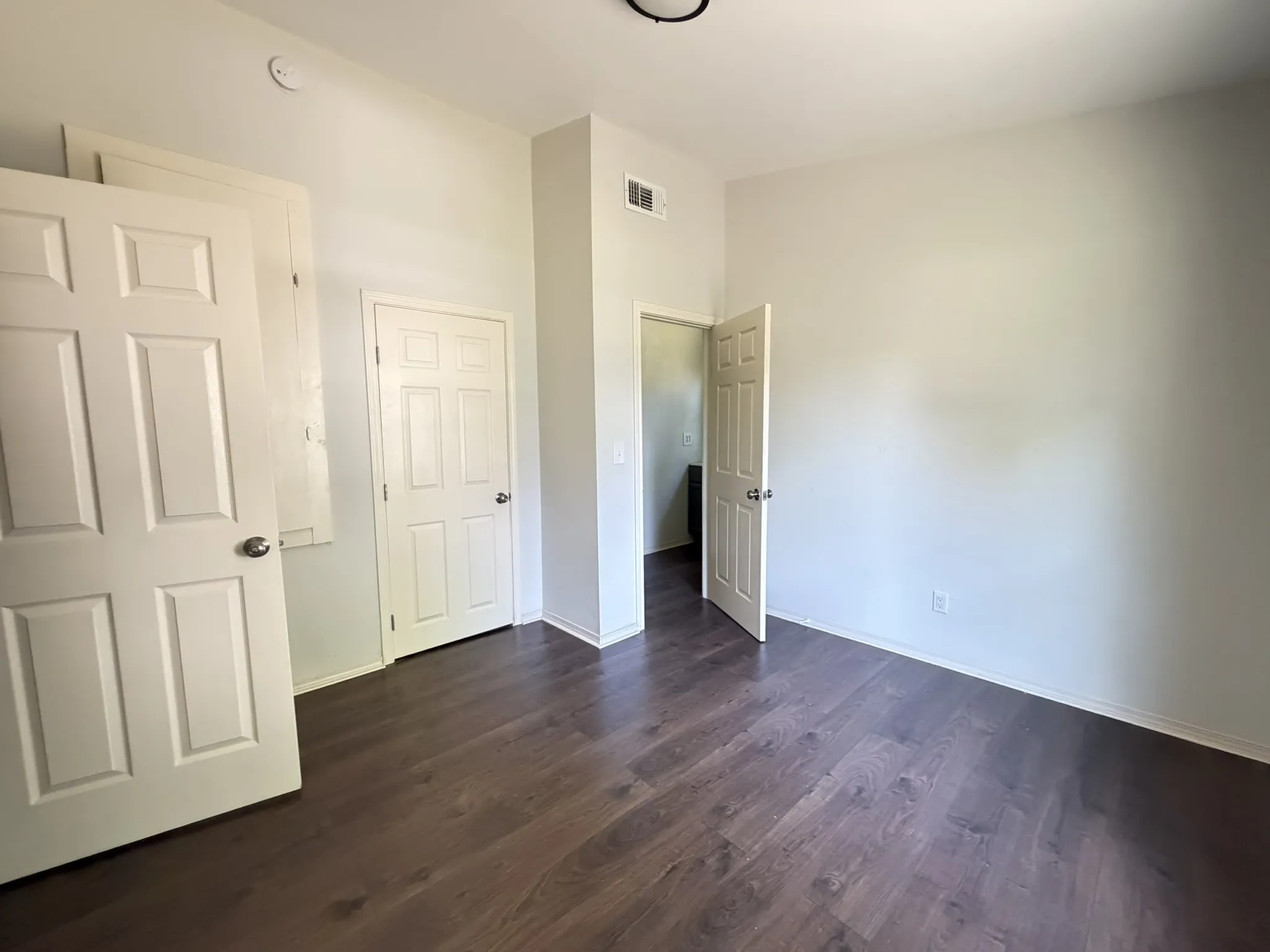 Single Family Residence For Sale in Wood County , 206 LIVE OAK, Winnsboro, Texas 75494, 3 Bedroom, 2 Bathroom, Garage spaces, 1,310 Sqft, built in 1910, mls#21358870, Real Estate Agent in Winnsboro, Homes For Sale in Wood county, Homes For Sale in Winnsboro, Realtor in Winnsboro Texas, Real Estate Brokerage Independent Realty Texas, Luminita Cordes Realtor