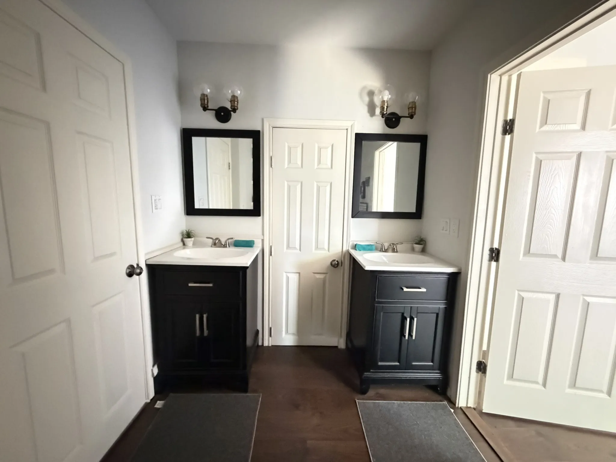 Single Family Residence For Sale in Wood County , 206 LIVE OAK, Winnsboro, Texas 75494, 3 Bedroom, 2 Bathroom, Garage spaces, 1,310 Sqft, built in 1910, mls#21358870, Real Estate Agent in Winnsboro, Homes For Sale in Wood county, Homes For Sale in Winnsboro, Realtor in Winnsboro Texas, Real Estate Brokerage Independent Realty Texas, Luminita Cordes Realtor