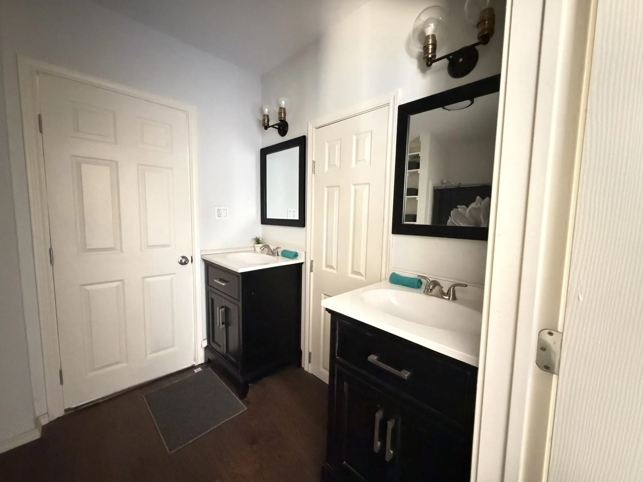 Single Family Residence For Sale in Wood County , 206 LIVE OAK, Winnsboro, Texas 75494, 3 Bedroom, 2 Bathroom, Garage spaces, 1,310 Sqft, built in 1910, mls#21358870, Real Estate Agent in Winnsboro, Homes For Sale in Wood county, Homes For Sale in Winnsboro, Realtor in Winnsboro Texas, Real Estate Brokerage Independent Realty Texas, Luminita Cordes Realtor