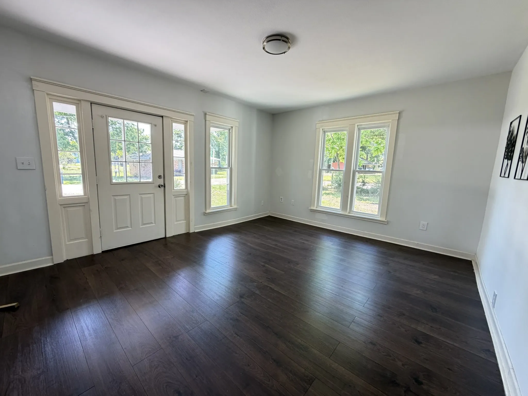 Single Family Residence For Sale in Wood County , 206 LIVE OAK, Winnsboro, Texas 75494, 3 Bedroom, 2 Bathroom, Garage spaces, 1,310 Sqft, built in 1910, mls#21358870, Real Estate Agent in Winnsboro, Homes For Sale in Wood county, Homes For Sale in Winnsboro, Realtor in Winnsboro Texas, Real Estate Brokerage Independent Realty Texas, Luminita Cordes Realtor