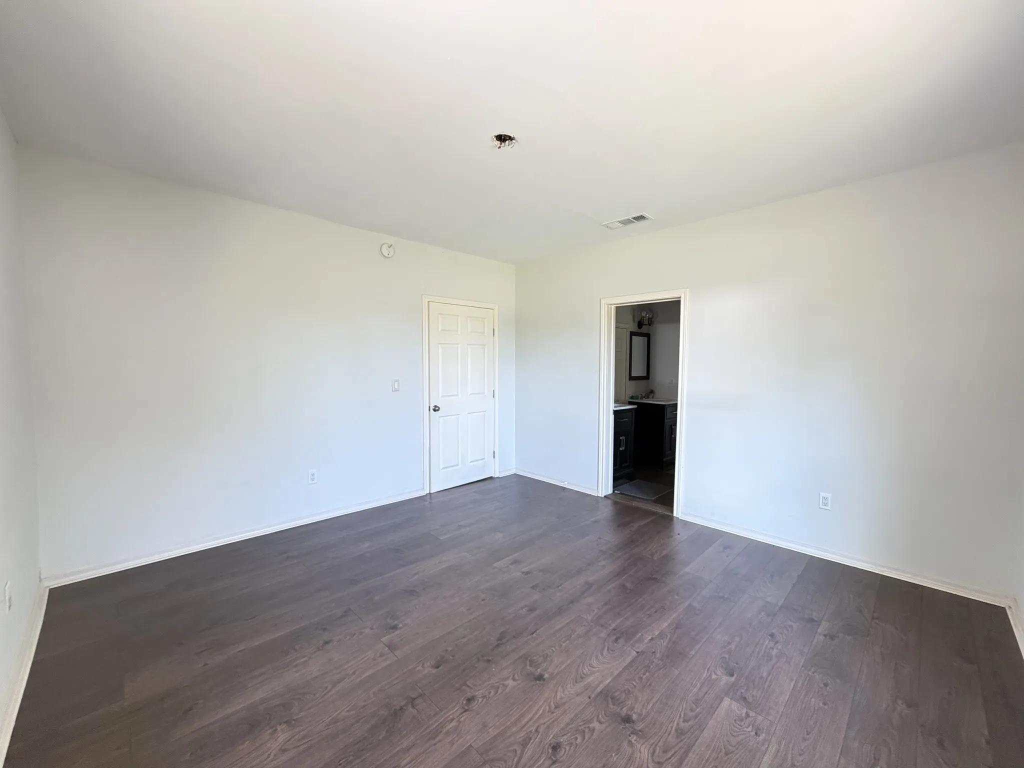 Single Family Residence For Sale in Wood County , 206 LIVE OAK, Winnsboro, Texas 75494, 3 Bedroom, 2 Bathroom, Garage spaces, 1,310 Sqft, built in 1910, mls#21358870, Real Estate Agent in Winnsboro, Homes For Sale in Wood county, Homes For Sale in Winnsboro, Realtor in Winnsboro Texas, Real Estate Brokerage Independent Realty Texas, Luminita Cordes Realtor