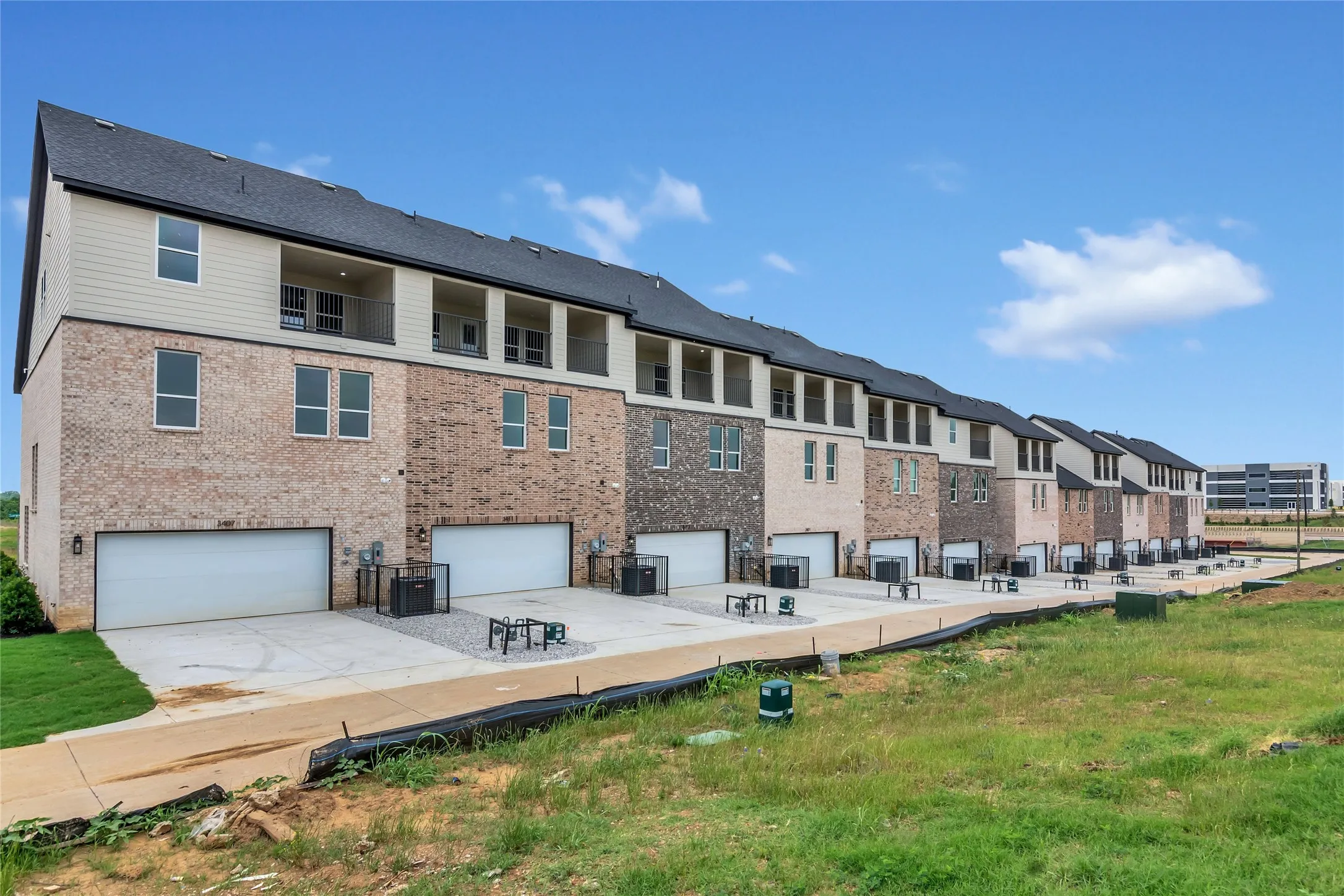 Townhouse For Rent in Dallas County , 3411 Sanjeev Drive, Irving, Texas 75060, 3 Bedroom, 3 Bathroom, 2 Garage spaces, 2,230 Sqft, built in 2024, mls#21365774, Real Estate Agent in Irving, Homes For Rent in Dallas county, Homes For Rent in Irving, Realtor in Irving Texas, Real Estate Brokerage Independent Realty Texas, Luminita Cordes Realtor